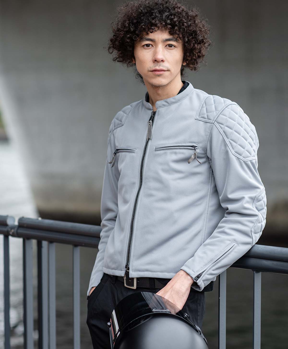 格子パデットのメッシュジャケット