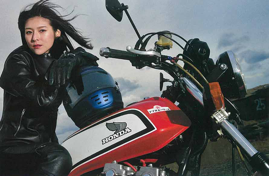 雑誌 「Mr.Bike BG 12月号」に弊社のアイテムが掲載されました。
