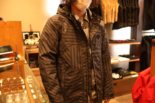 幾何学模様の迷彩柄