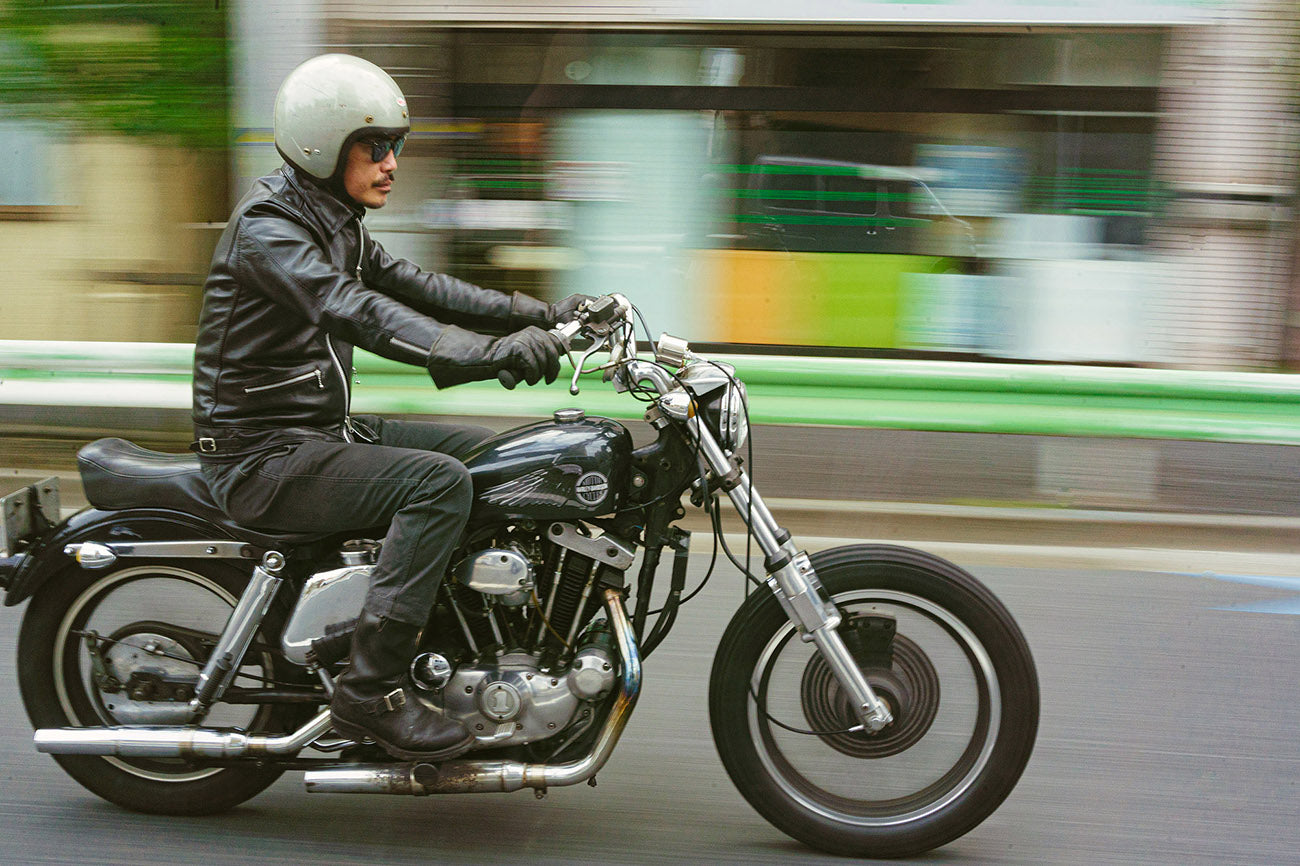 Leather jacket making for motorcycle riders display picture 1