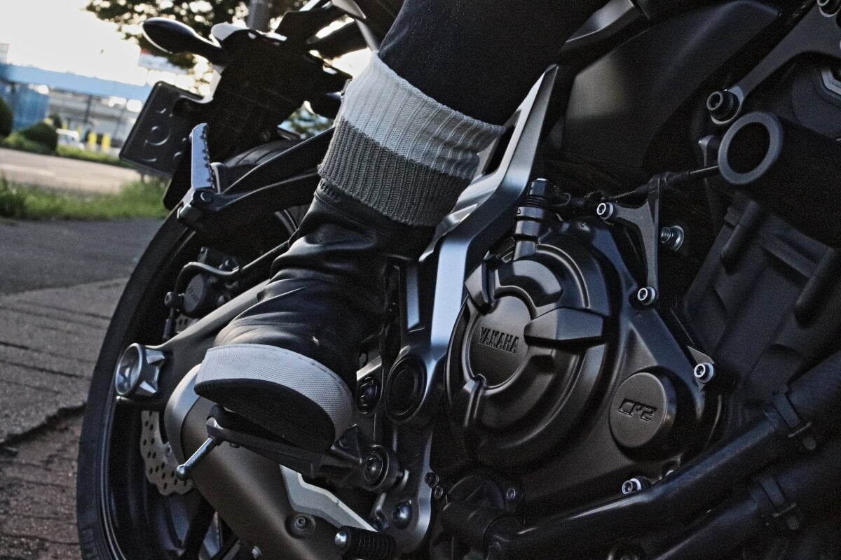バイク用レザーハイスニーカーが登場!
