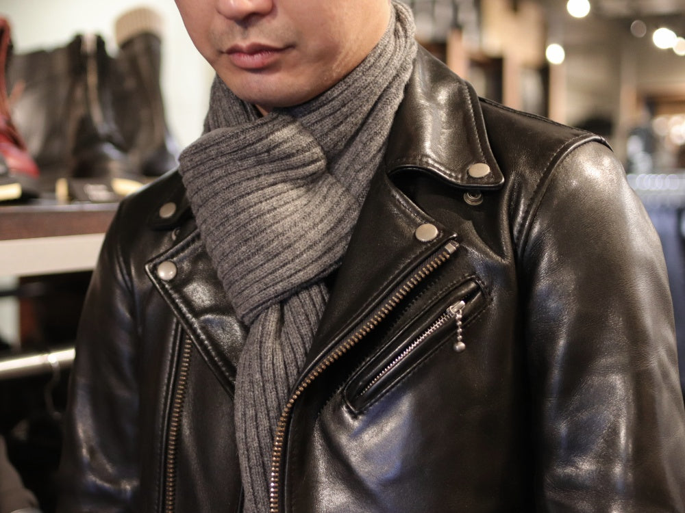 首元のコーディネートにWP WOOL NECK WARMER