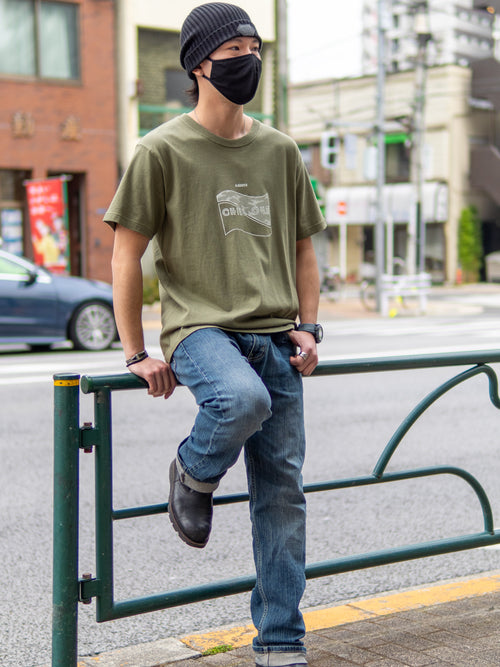 新作グラフィックTシャツ