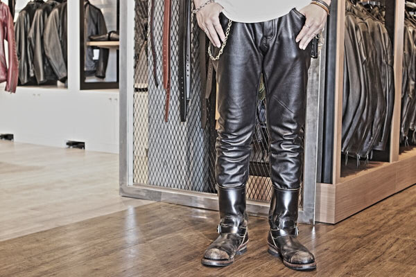 LEATHER SLIM PANTS
