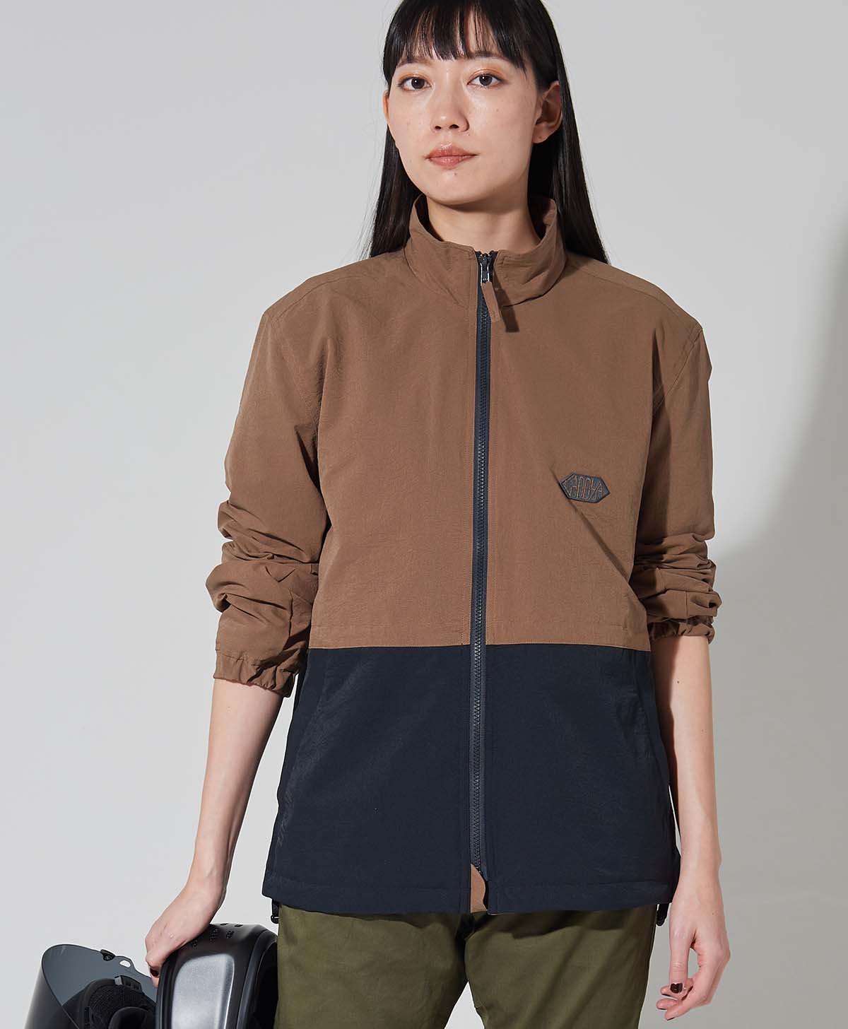 H172 B79 W62 サイズL Tシャツ着用