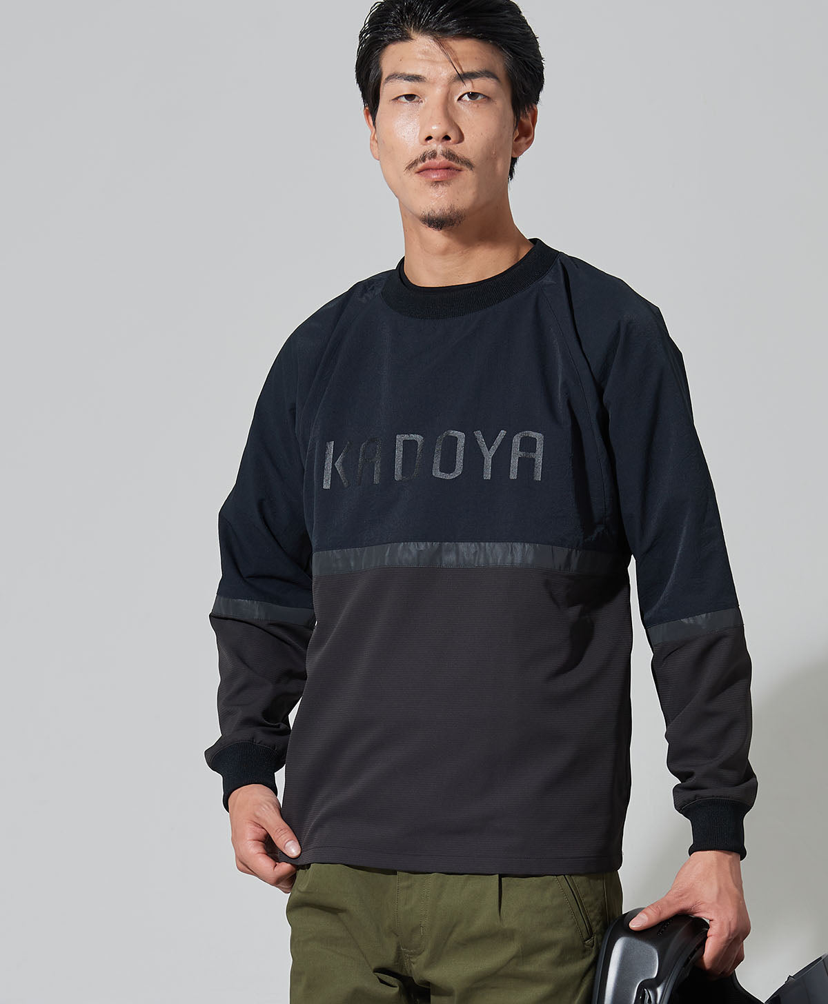 H186 B93 W72 サイズL Tシャツ着用