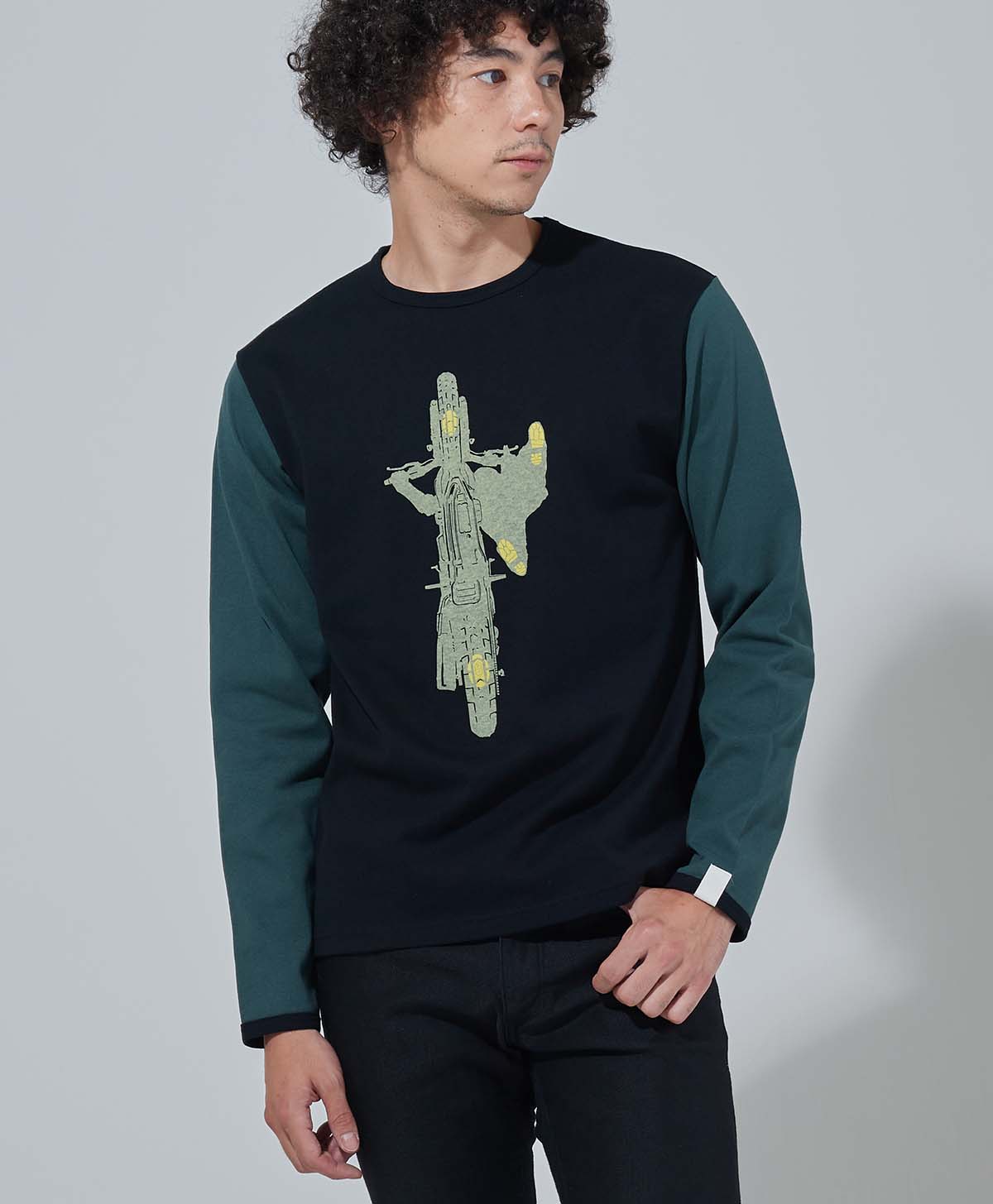 जमीन/lt/black/khaki पकड़ो