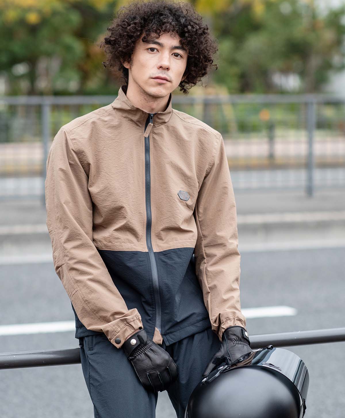 H184 B94 W72 サイズL Tシャツ着用