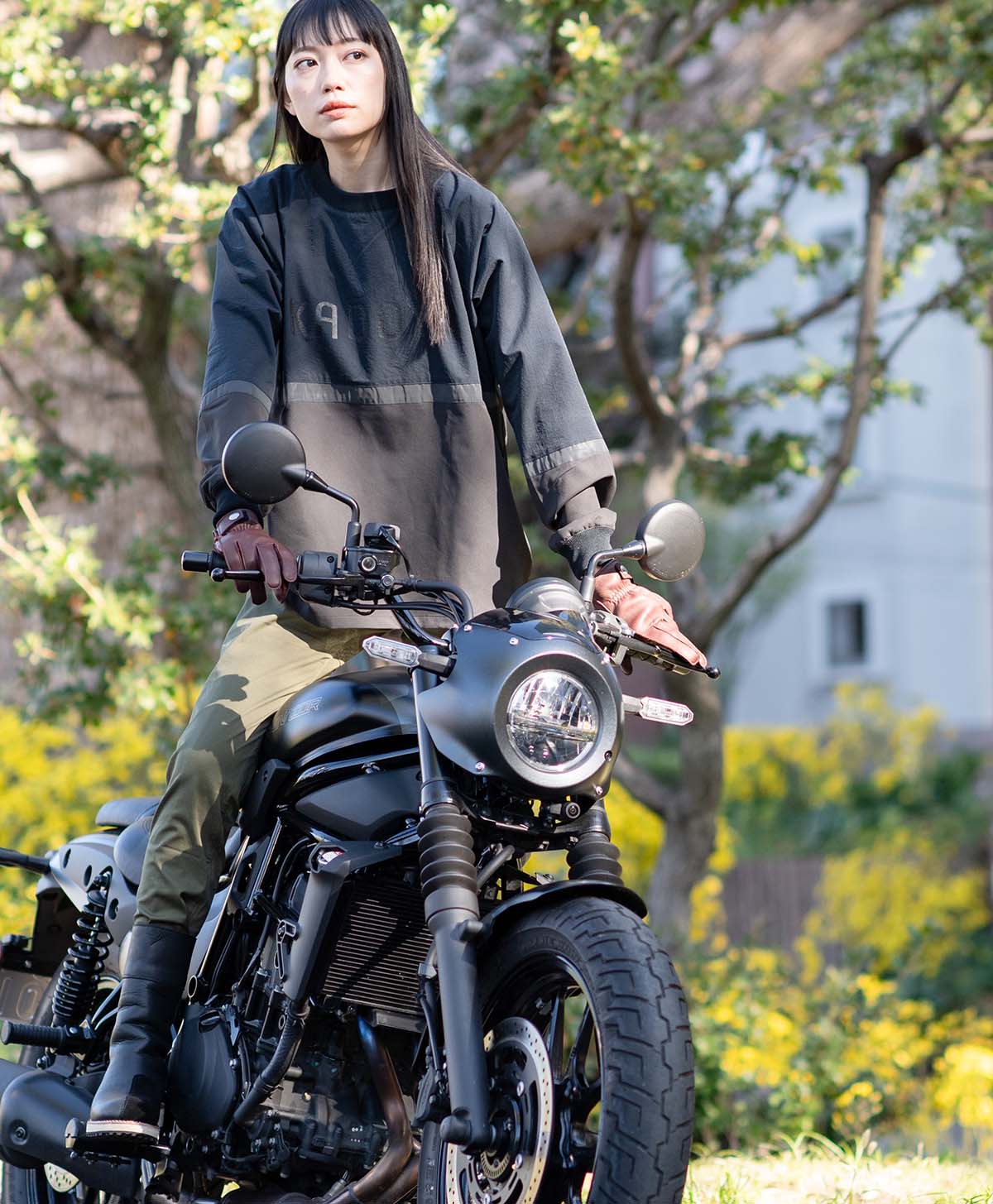 H172 B79 W62 サイズL Tシャツ着用