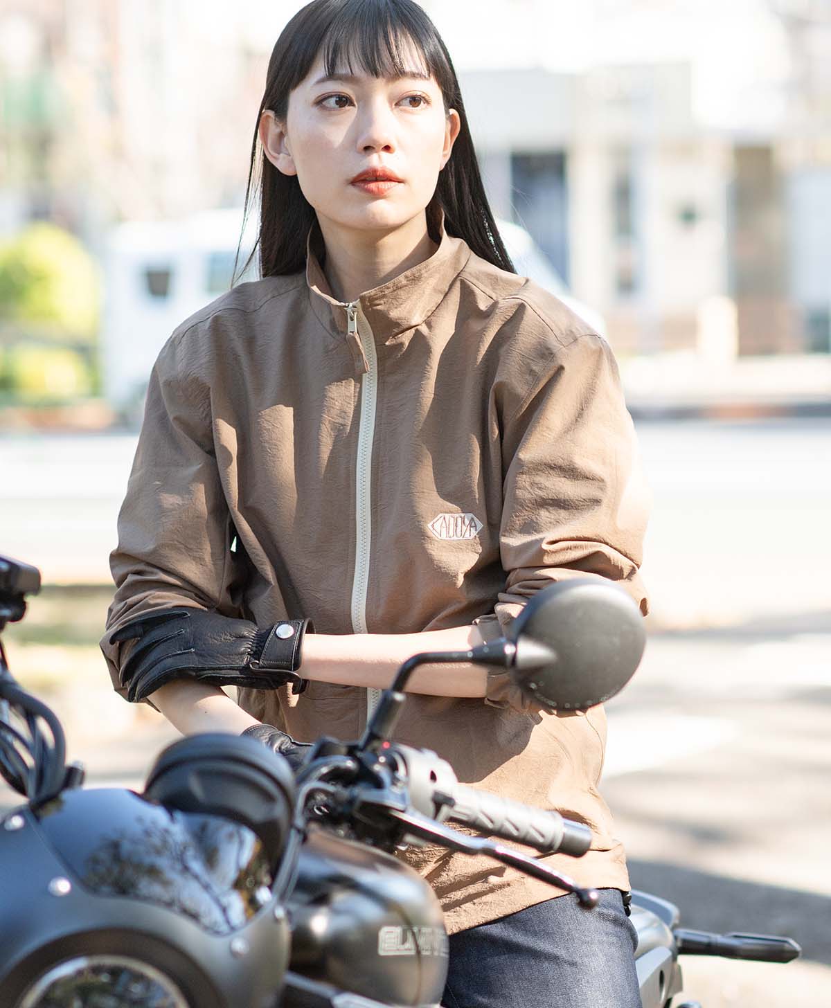 H172 B79 W62 サイズL Tシャツ着用