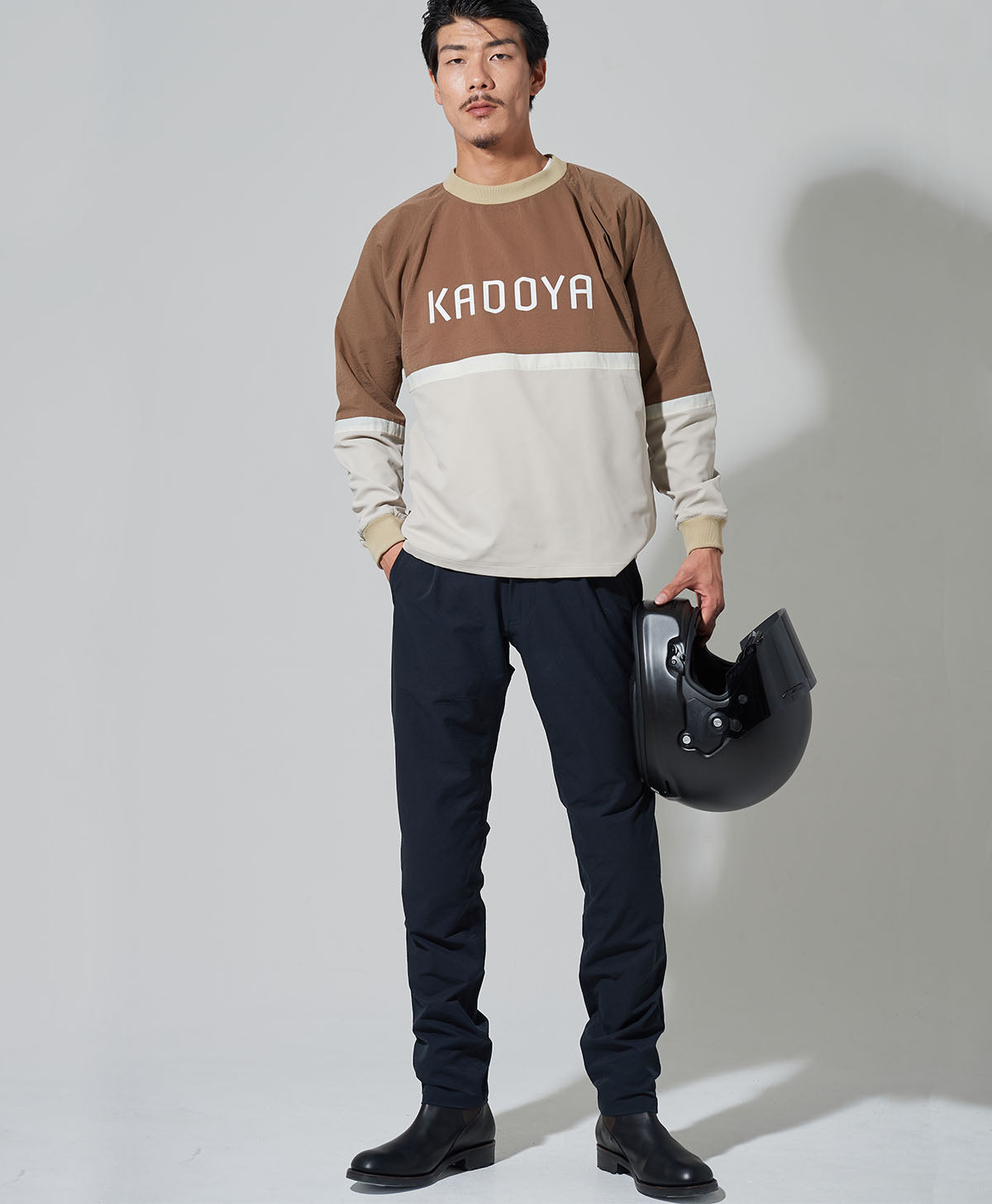 H186 B93 W72 サイズL Tシャツ着用