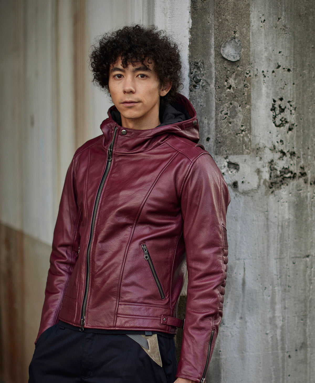 H184 B94 W72 サイズL 着用