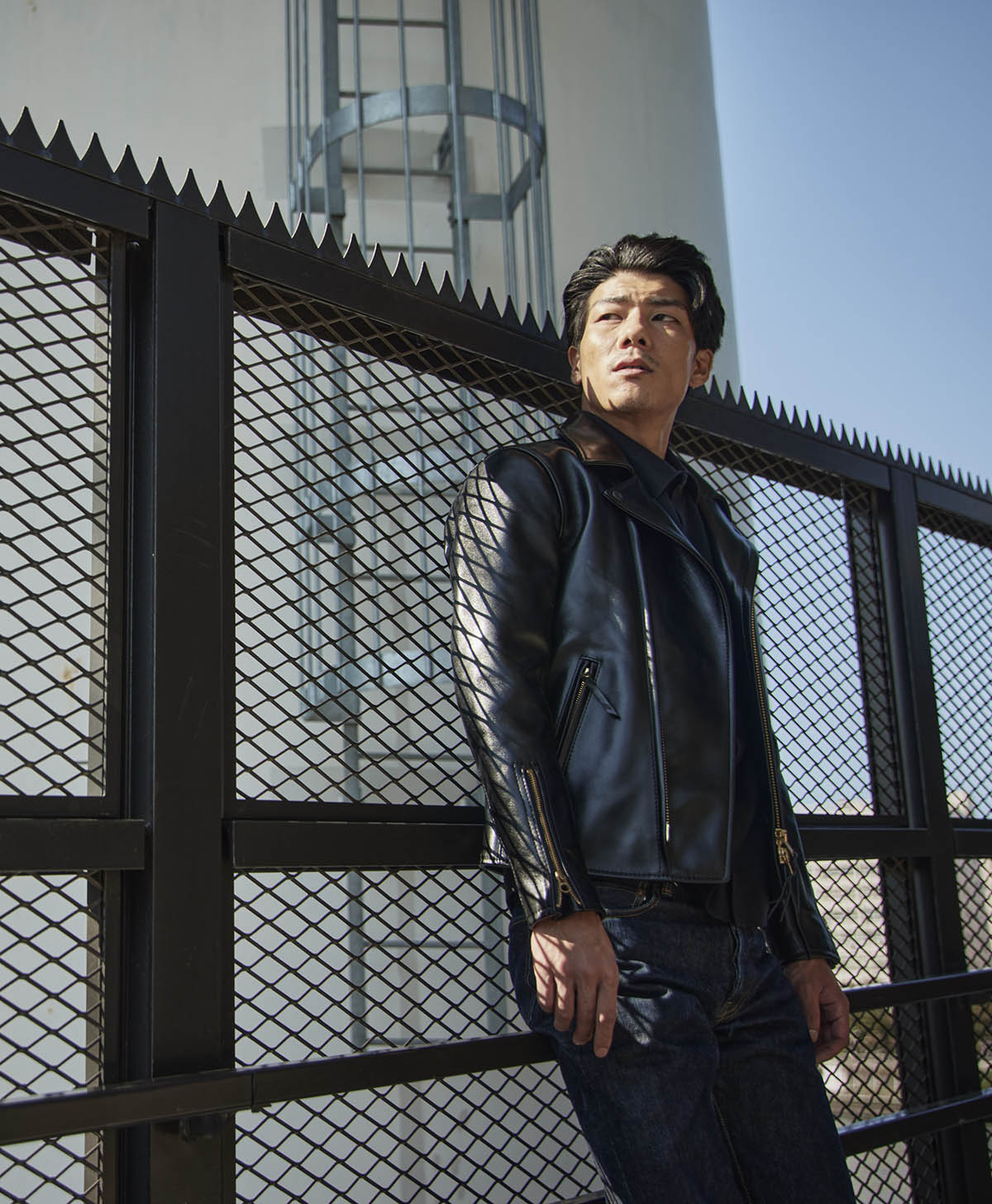 H185 B93 W72 サイズL 着用