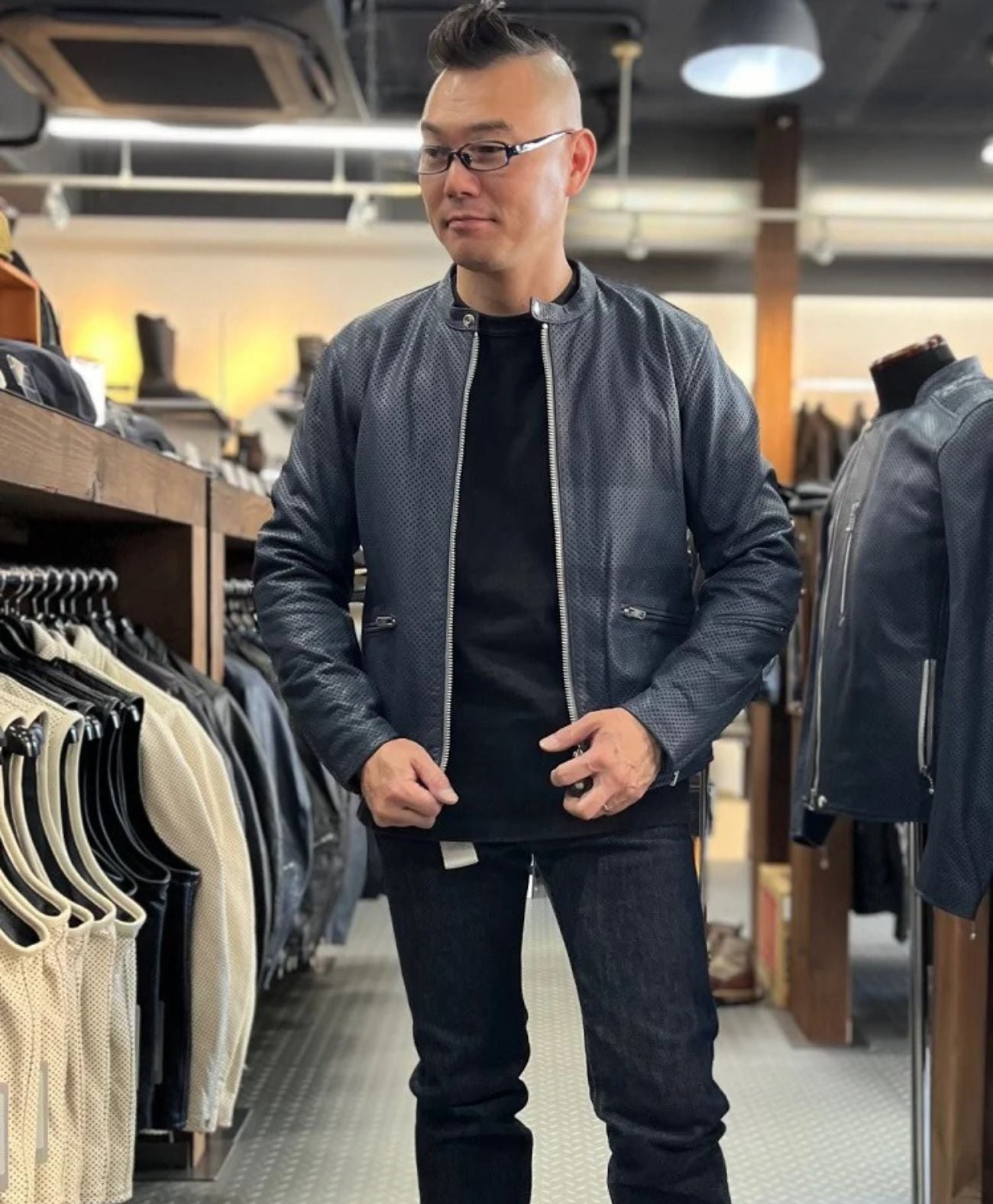 171cm 75kg Size: LL