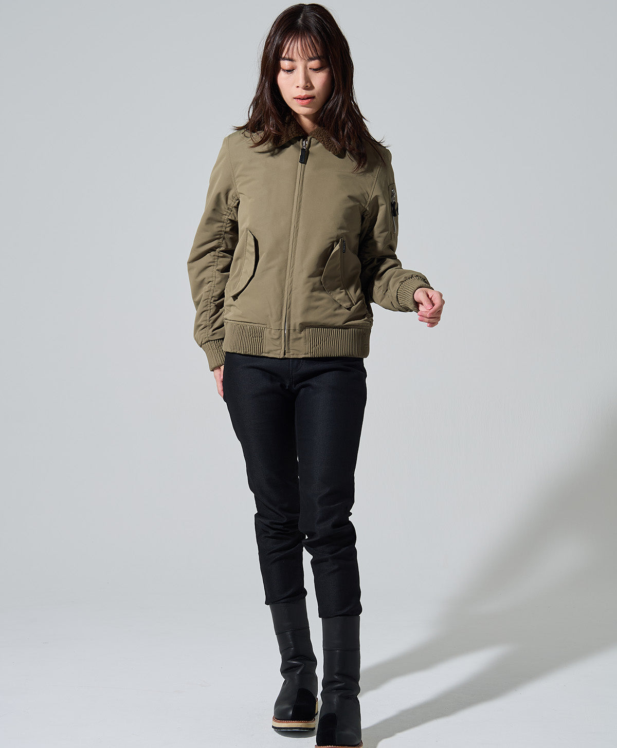 H167 B79 W59 H86 サイズWM Tシャツ着用