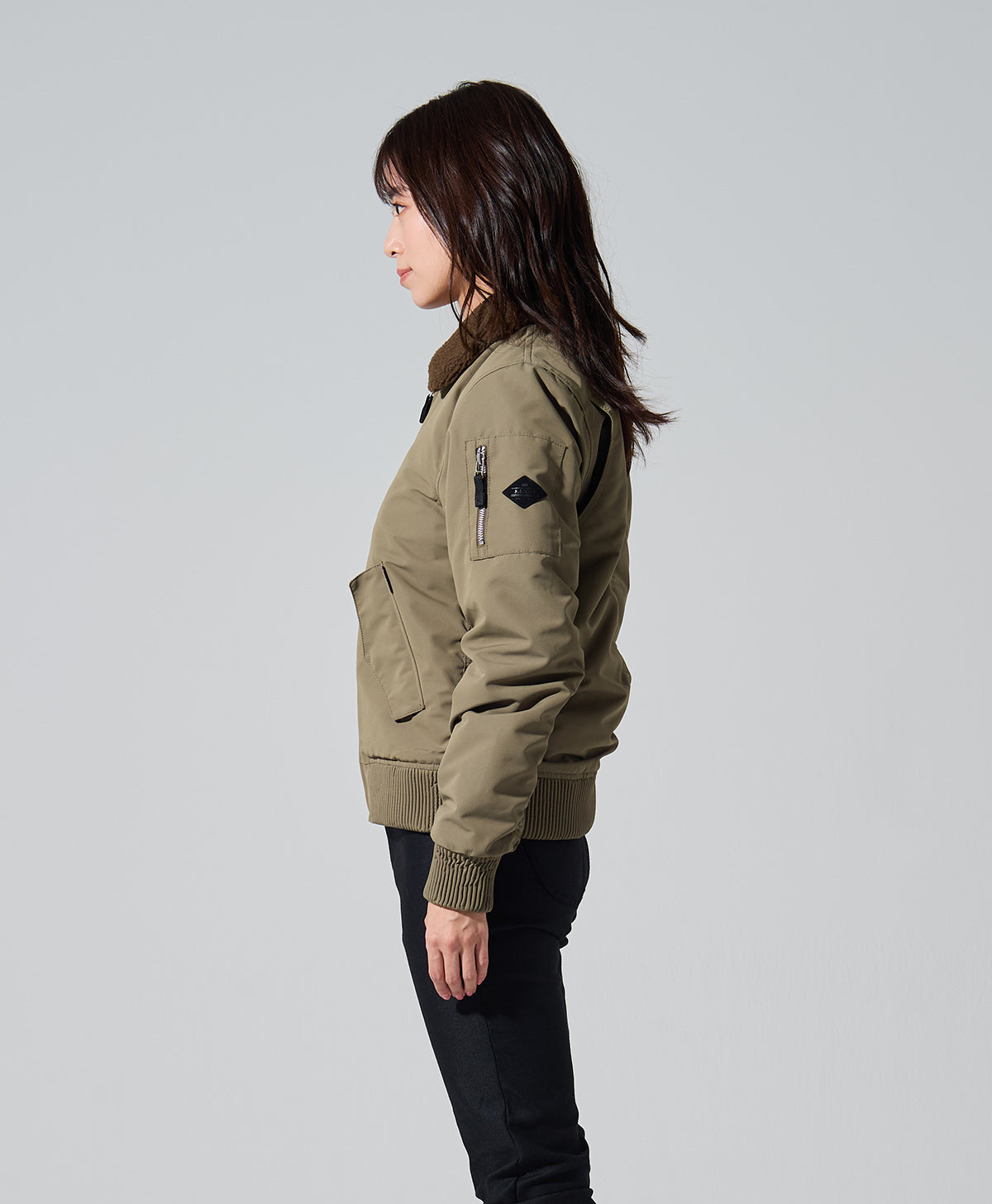 H167 B79 W59 H86 サイズWM Tシャツ着用