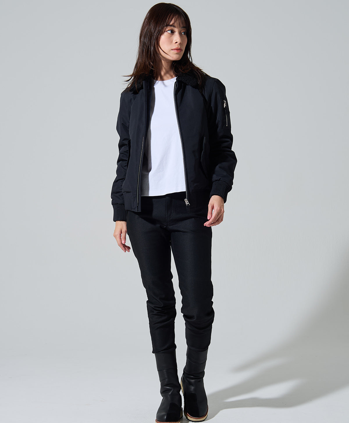 H167 B79 W59 H86 サイズWM Tシャツ着用