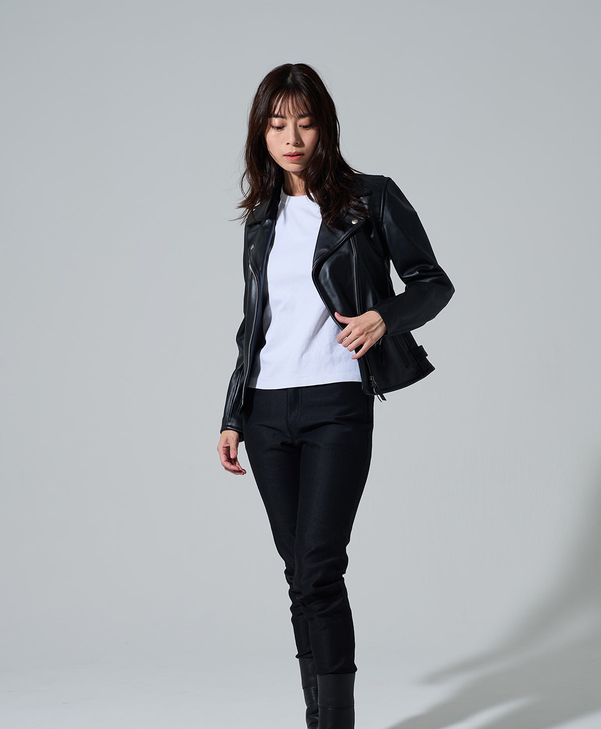 H167 B79 W59 H86 サイズWM Tシャツ着用