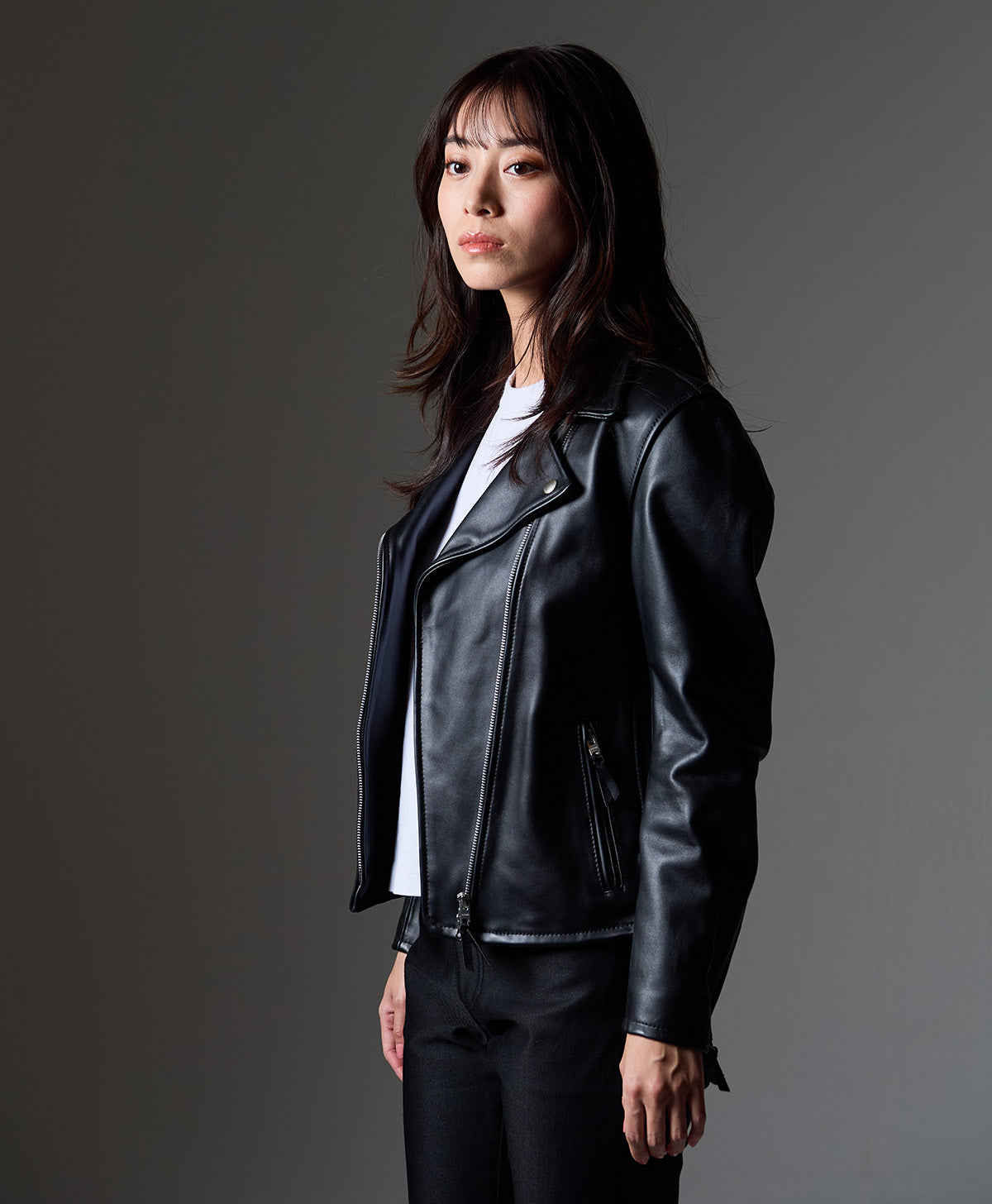 H167 B79 W59 H86 サイズWM Tシャツ着用