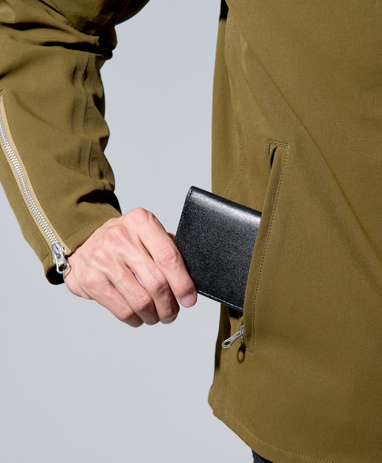 LEATHER CARD CASE