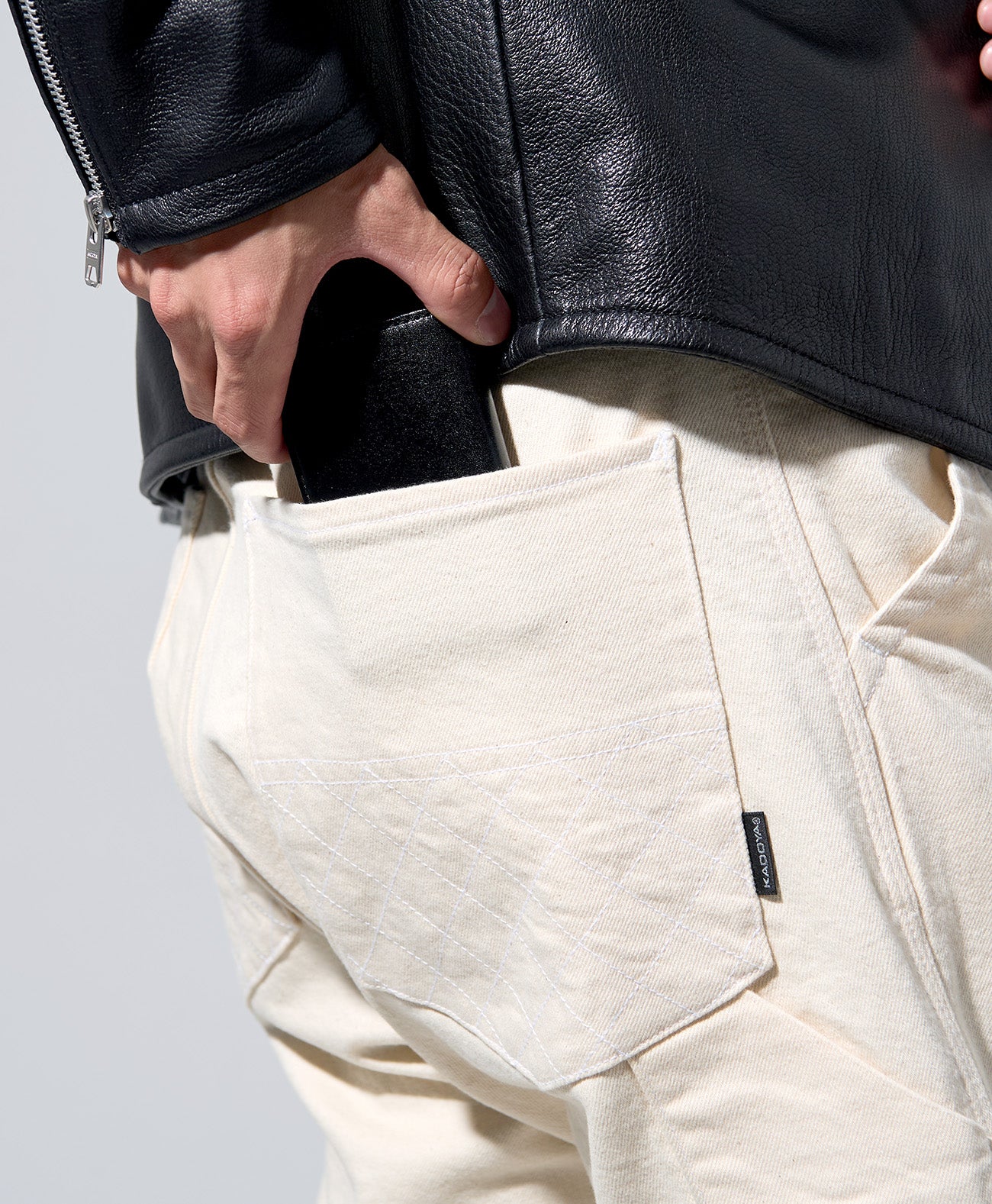 COMPACT WALLET
