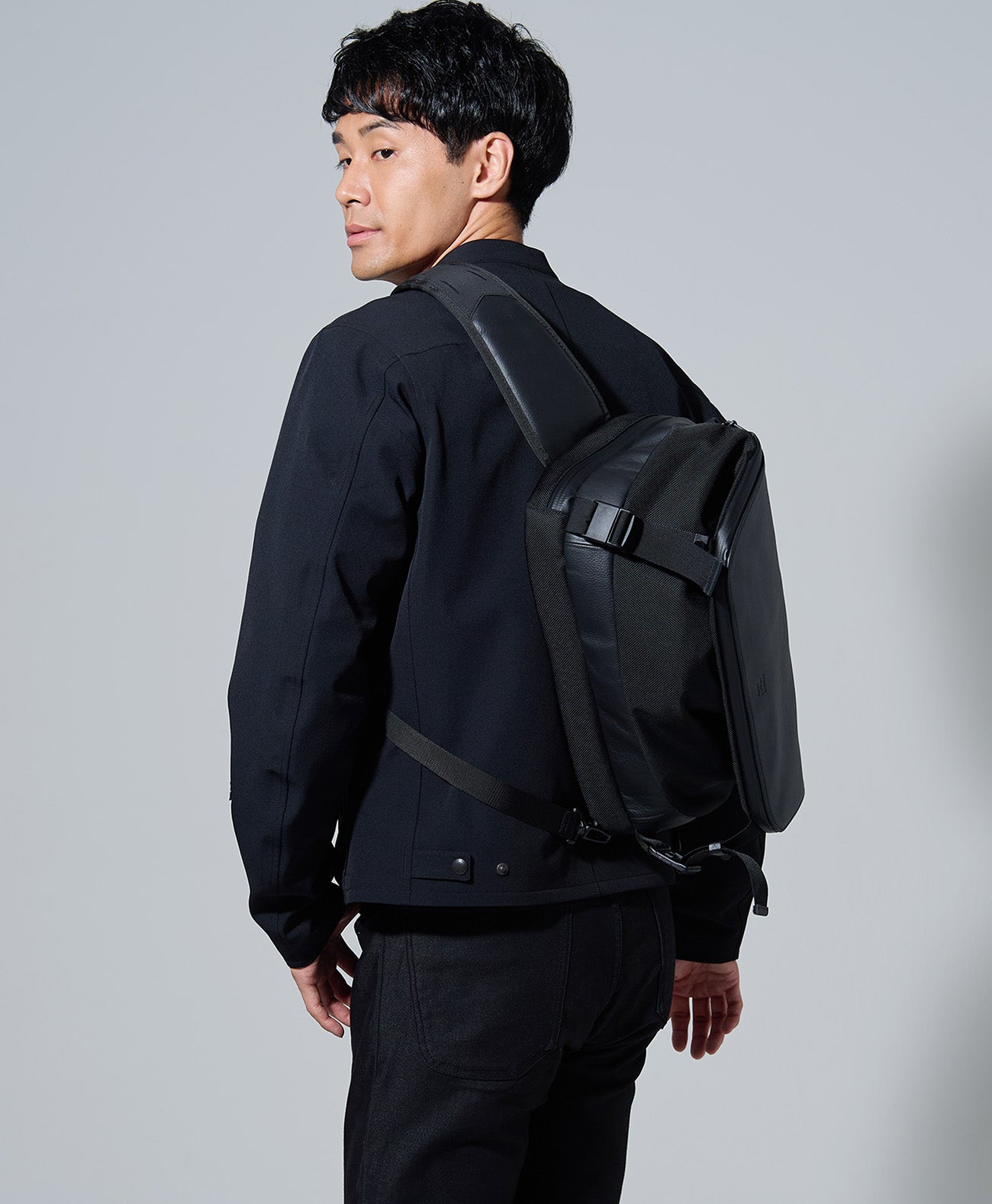 RIDERS SLING BAG
