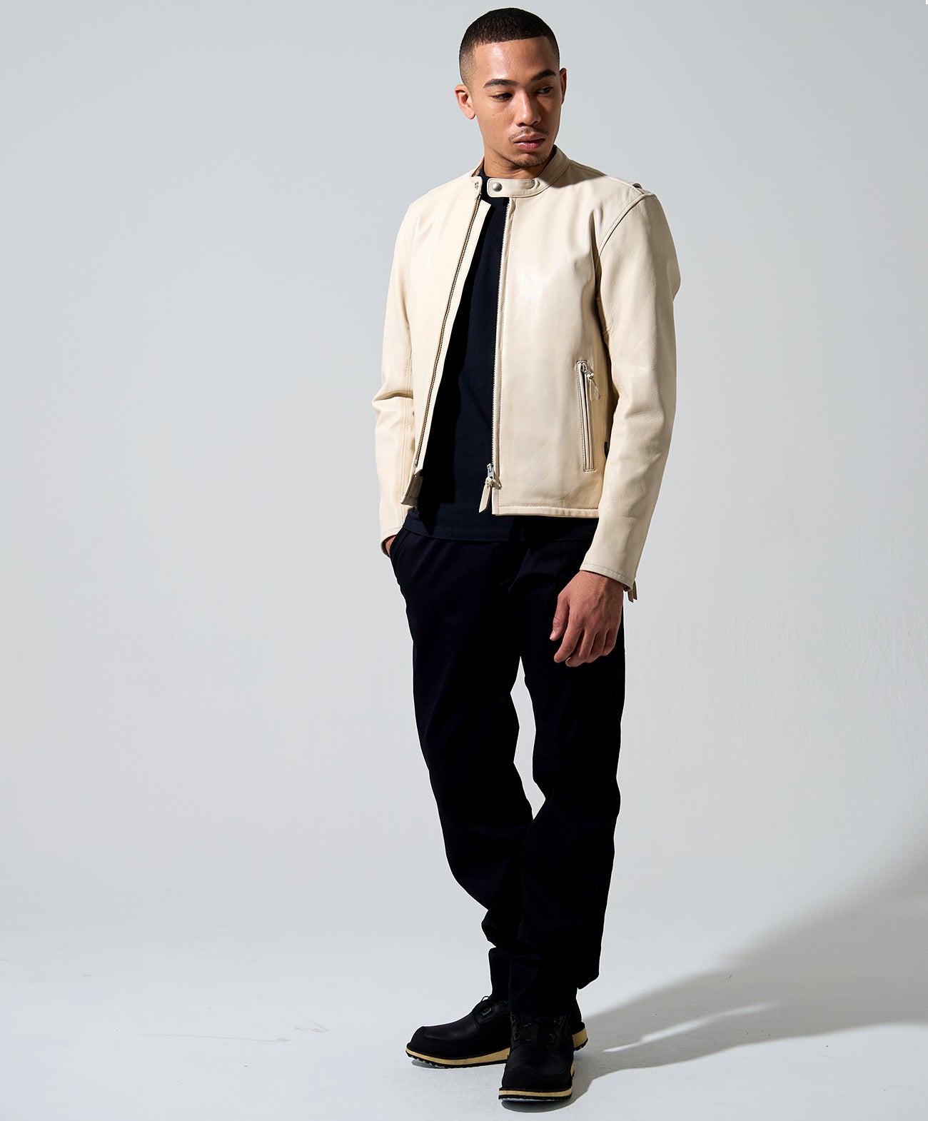 H178 B84 W72 サイズL 着用