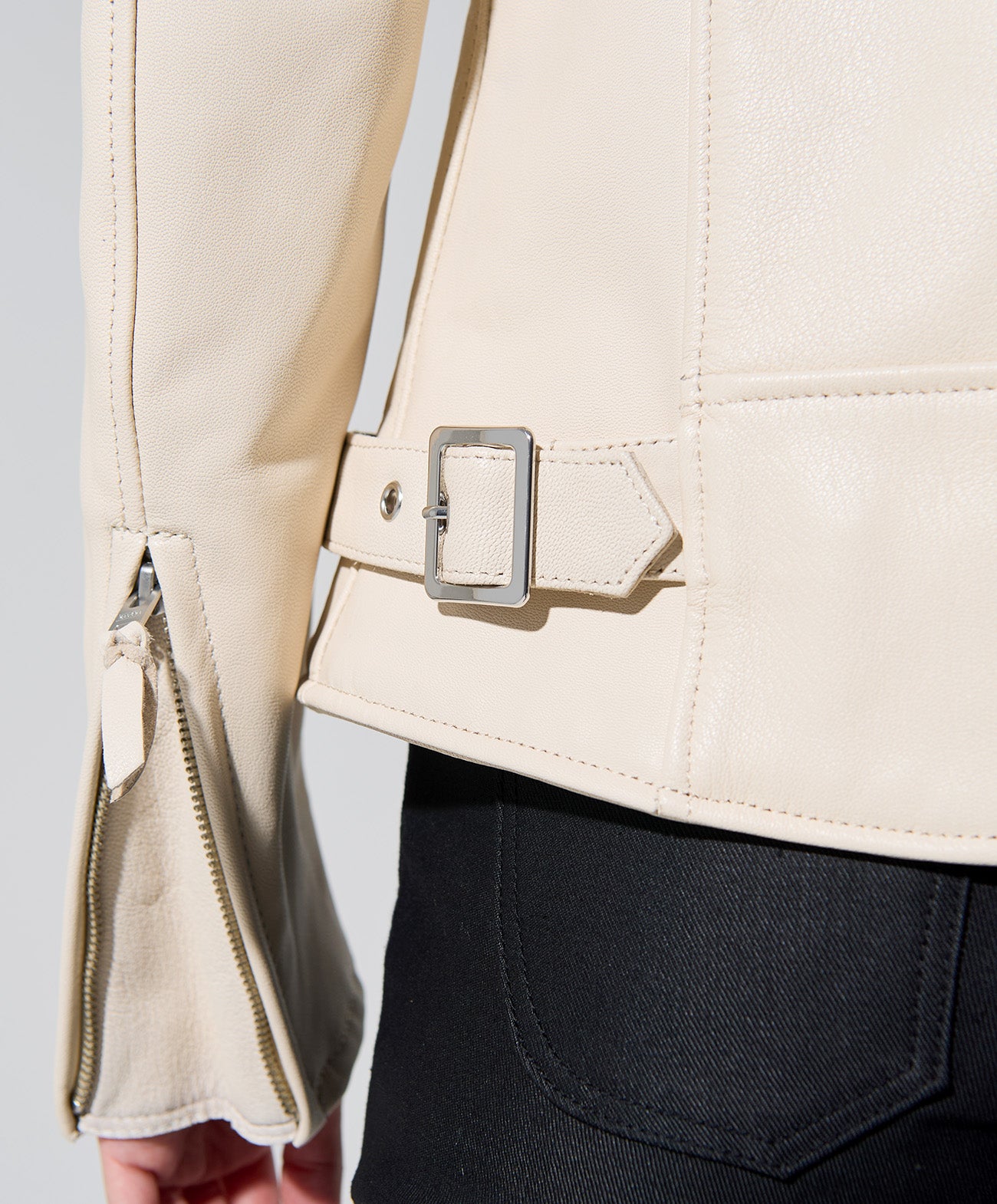 H167 B79 W59 H86 サイズWM 着用