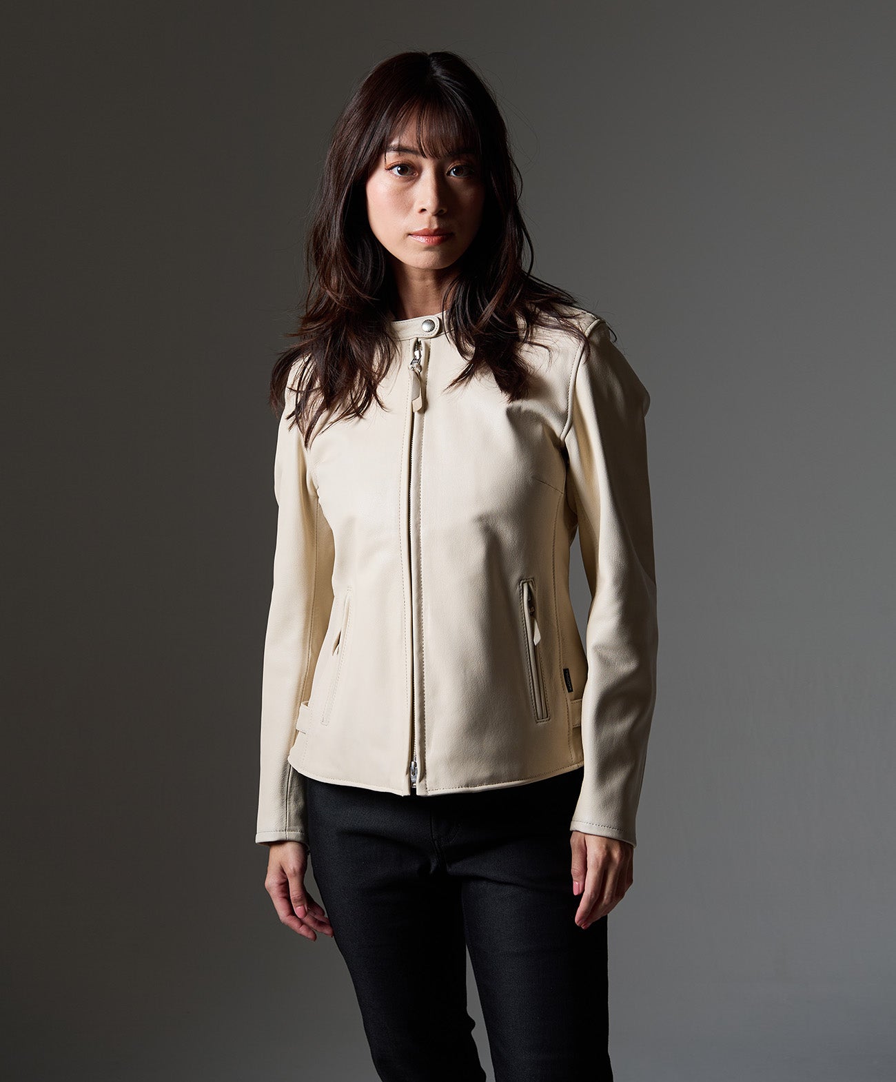 H167 B79 W59 H86 サイズWM 着用