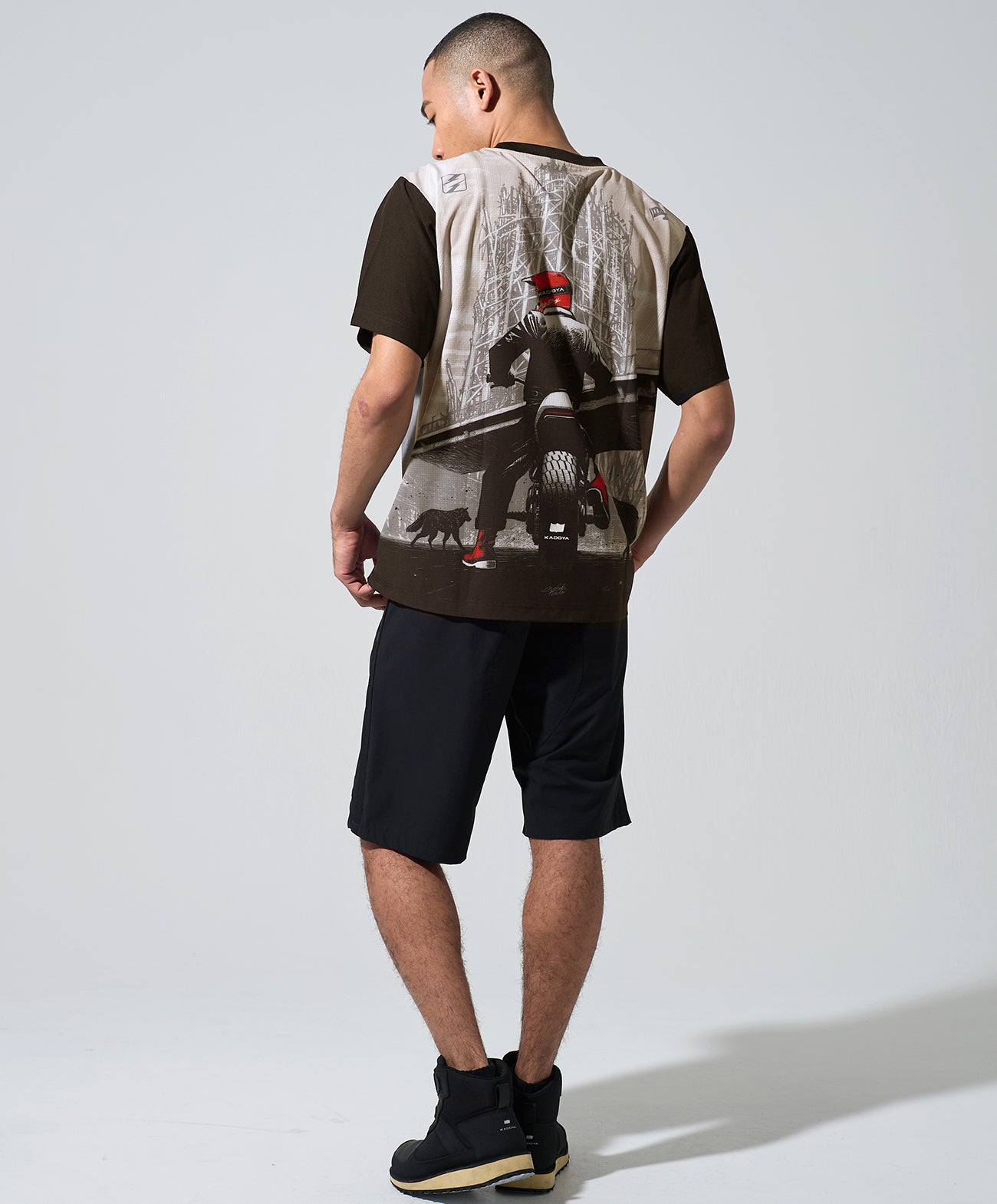 H178 B84 W72 サイズL 着用