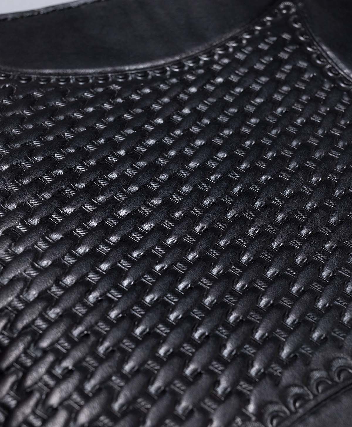 Iron Heart Note Cover / Black / Black