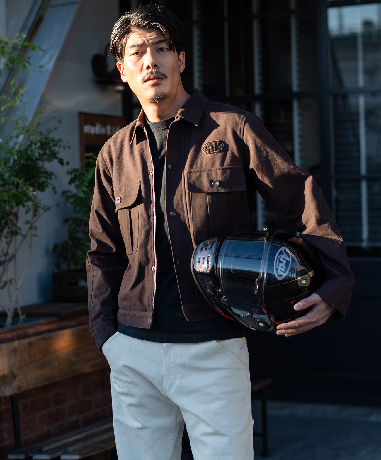 H185 B93 W72 サイズL 着用