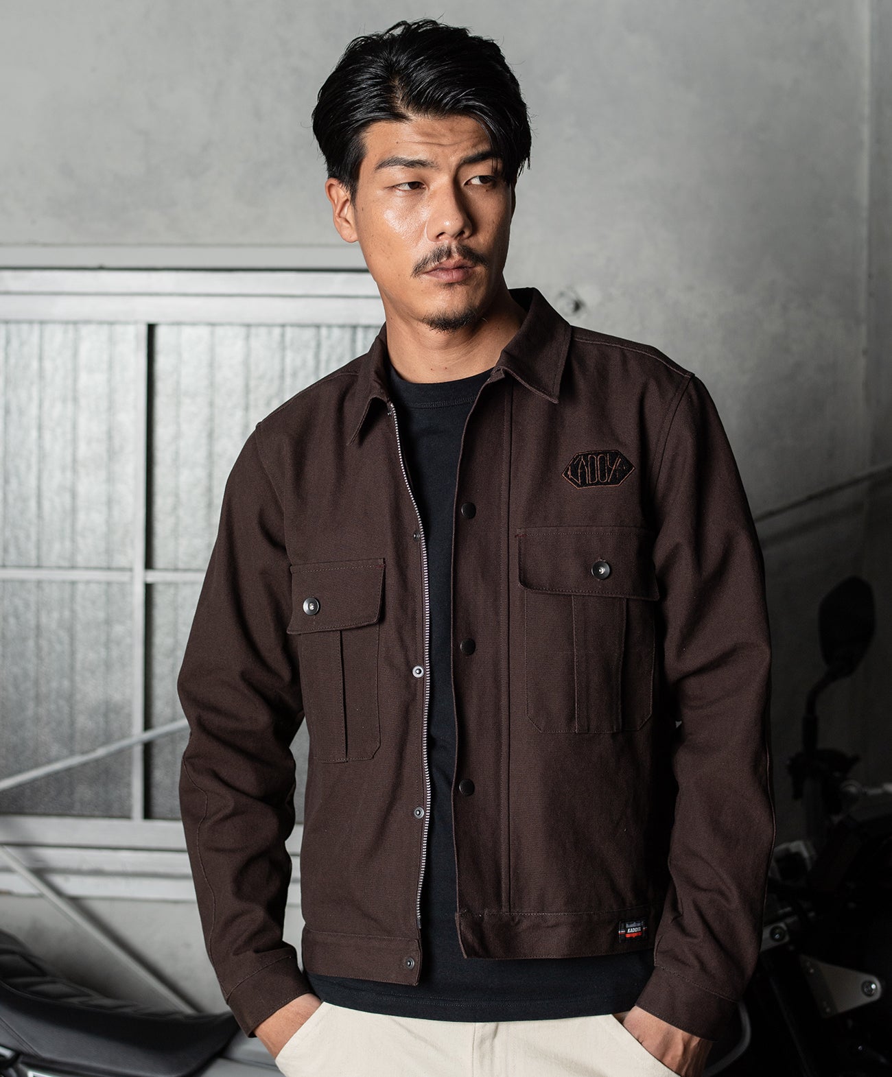 H185 B93 W72 サイズL 着用