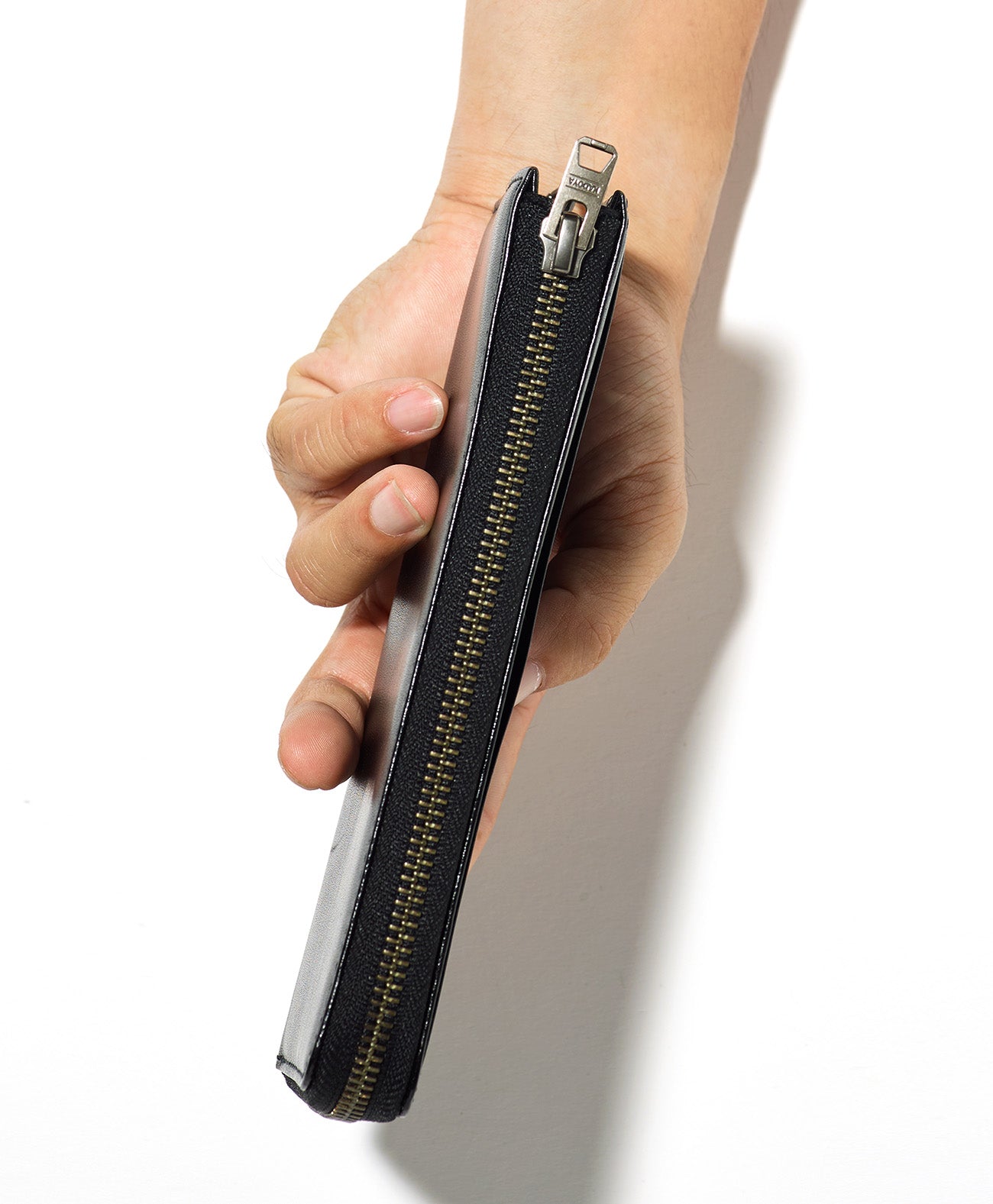 LEATHER L ZIP WALLET / ブラック