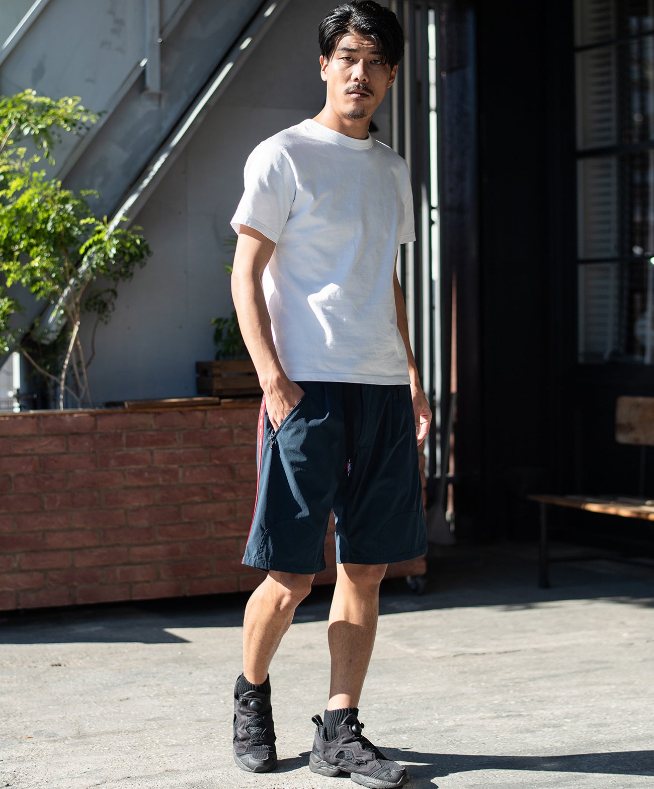 H185 B93 W72 サイズL 着用