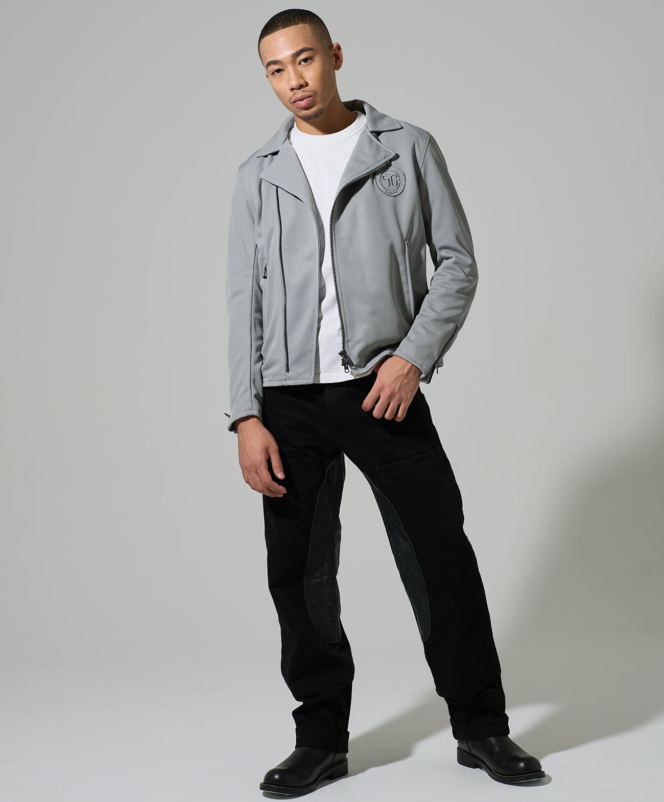 H178 B84 W72 サイズL 着用