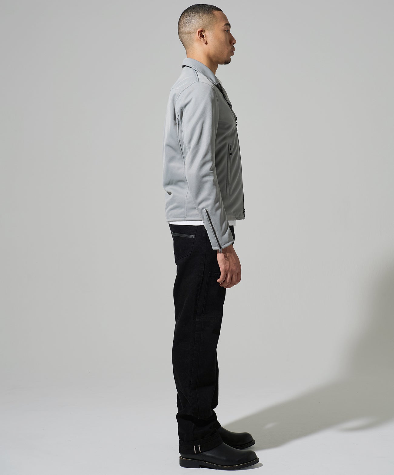 H178 B84 W72 サイズL 着用