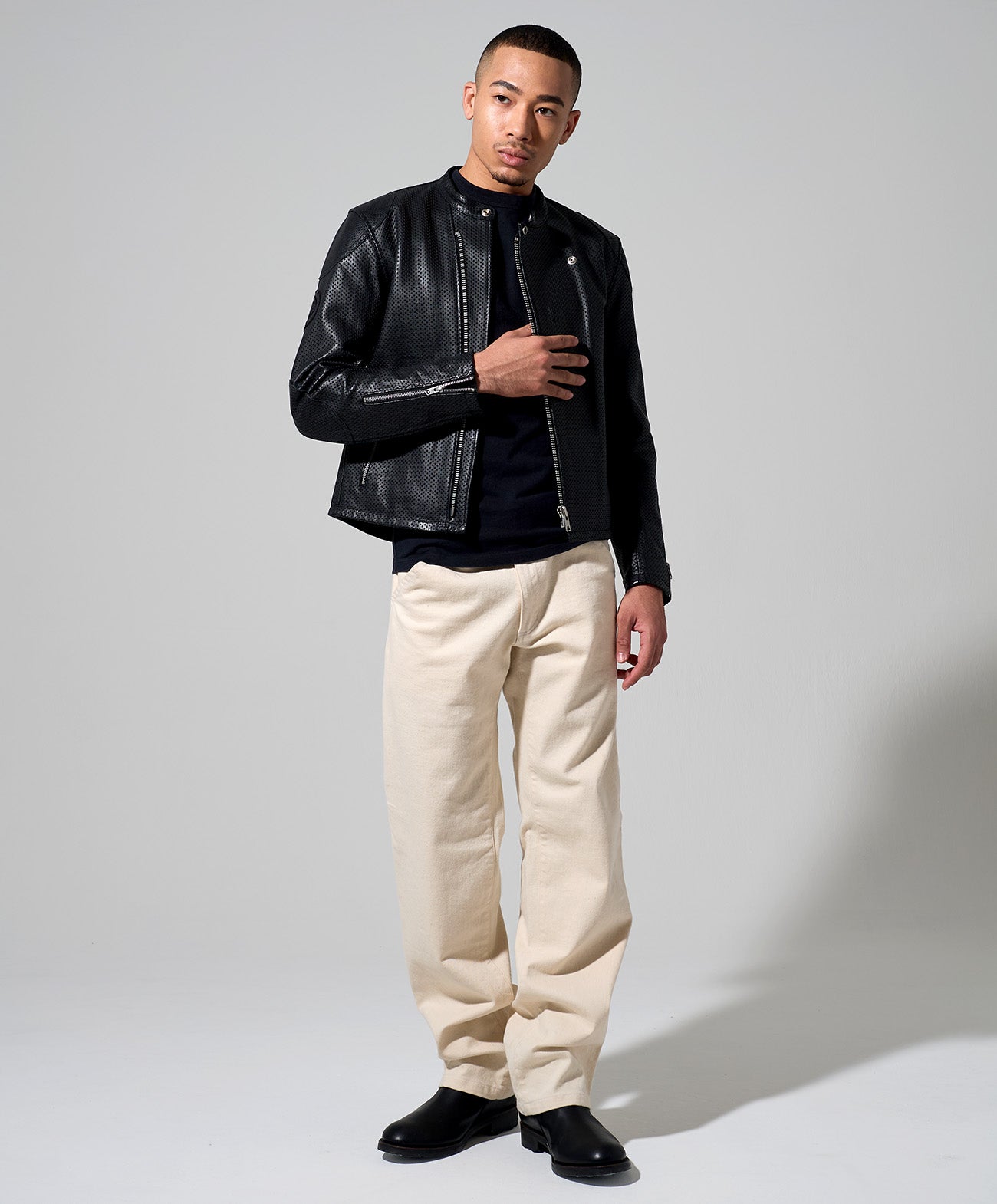 H178 B84 W72 サイズL 着用