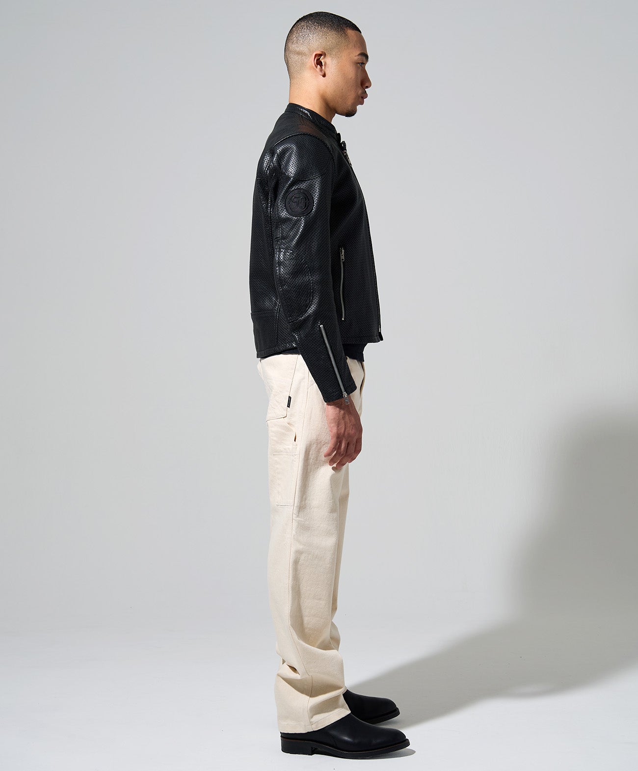 H178 B84 W72 サイズL 着用