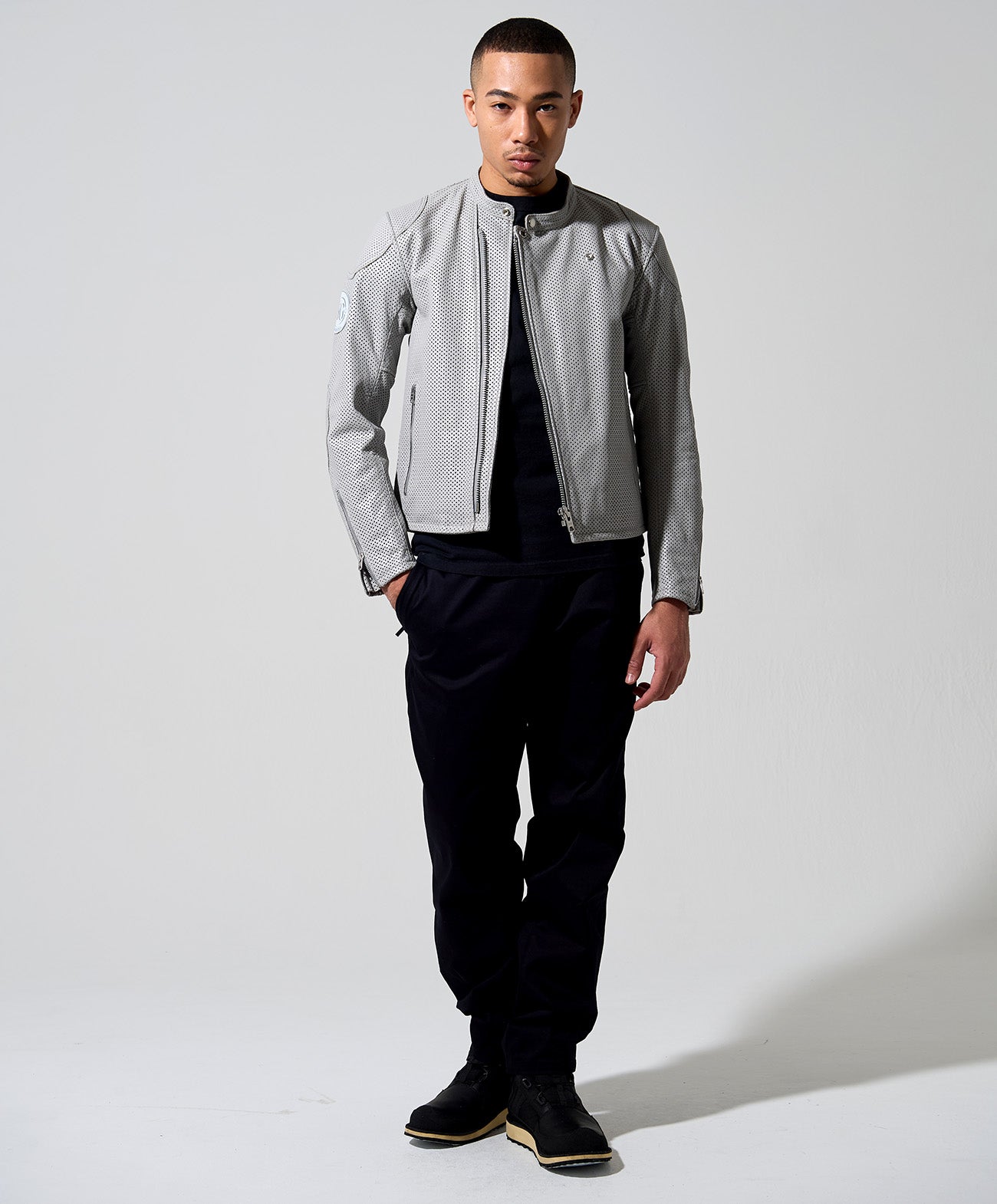 H178 B84 W72 サイズL 着用