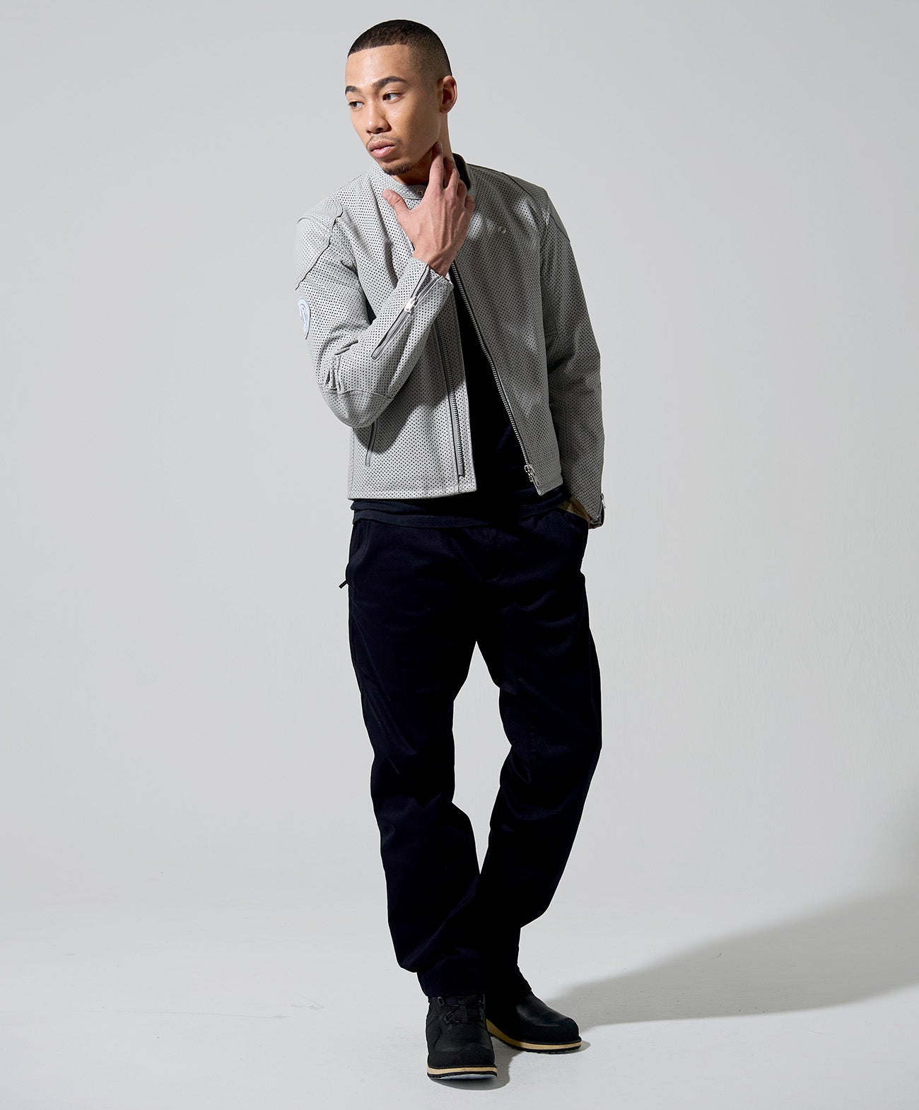 H178 B84 W72 サイズL 着用