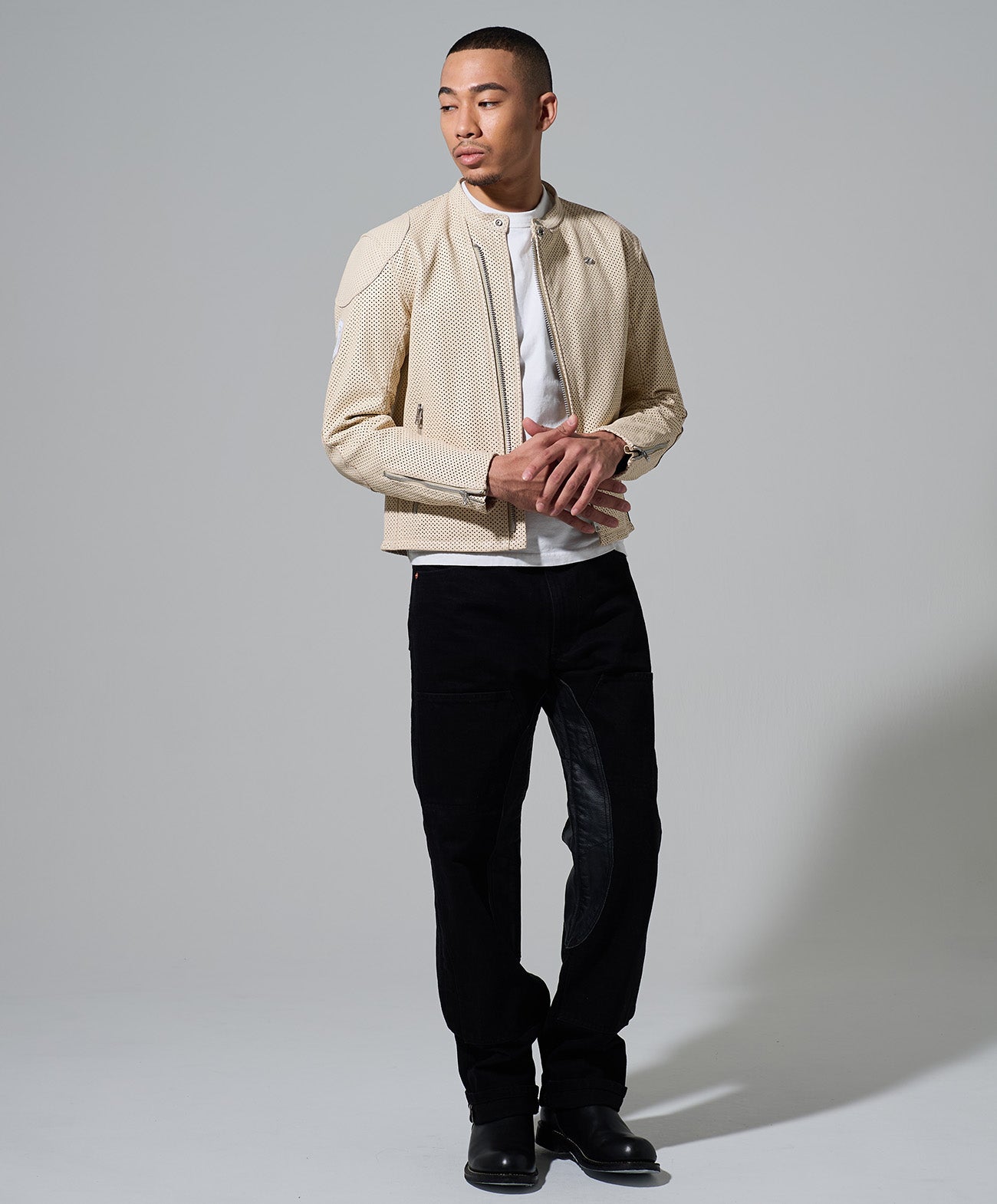 H178 B84 W72 サイズL 着用