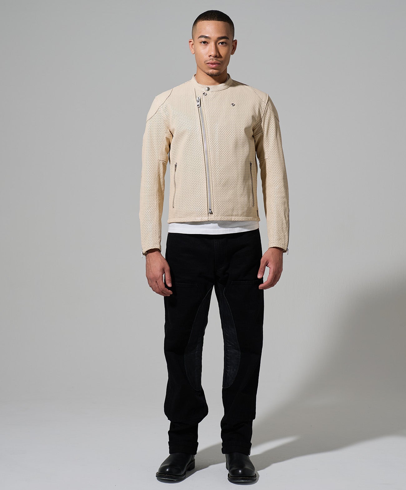 H178 B84 W72 サイズL 着用