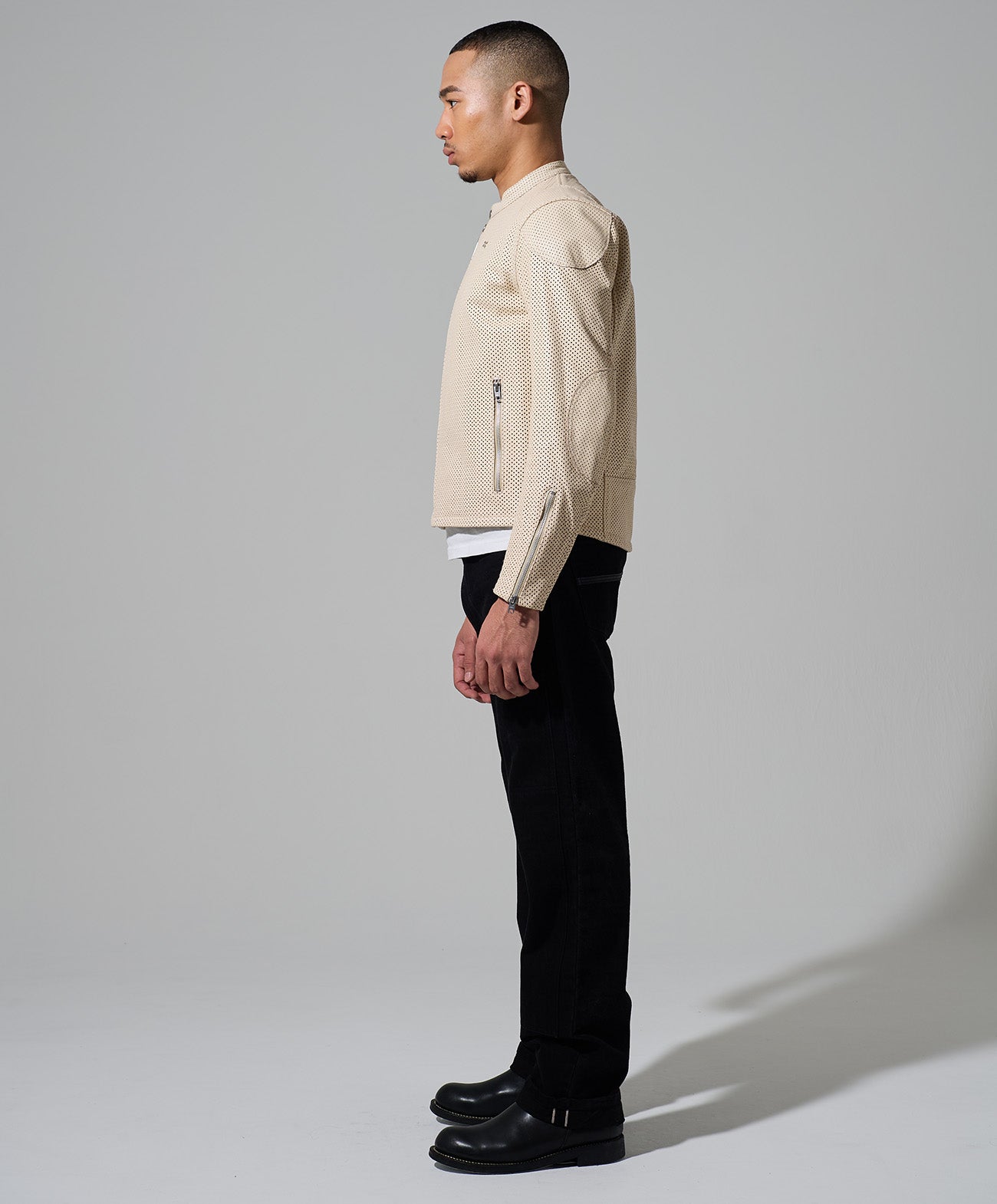 H178 B84 W72 サイズL 着用