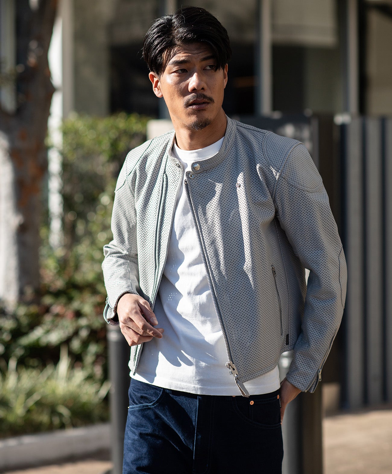 H185 B93 W72 サイズL 着用