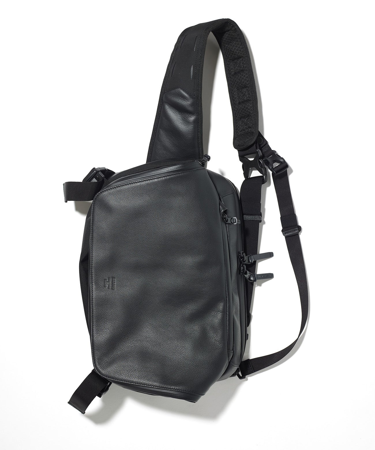 A new waterproof backpack with spinal pads that can fit a helmet is now  available: KADOYA x Broski and Supply
