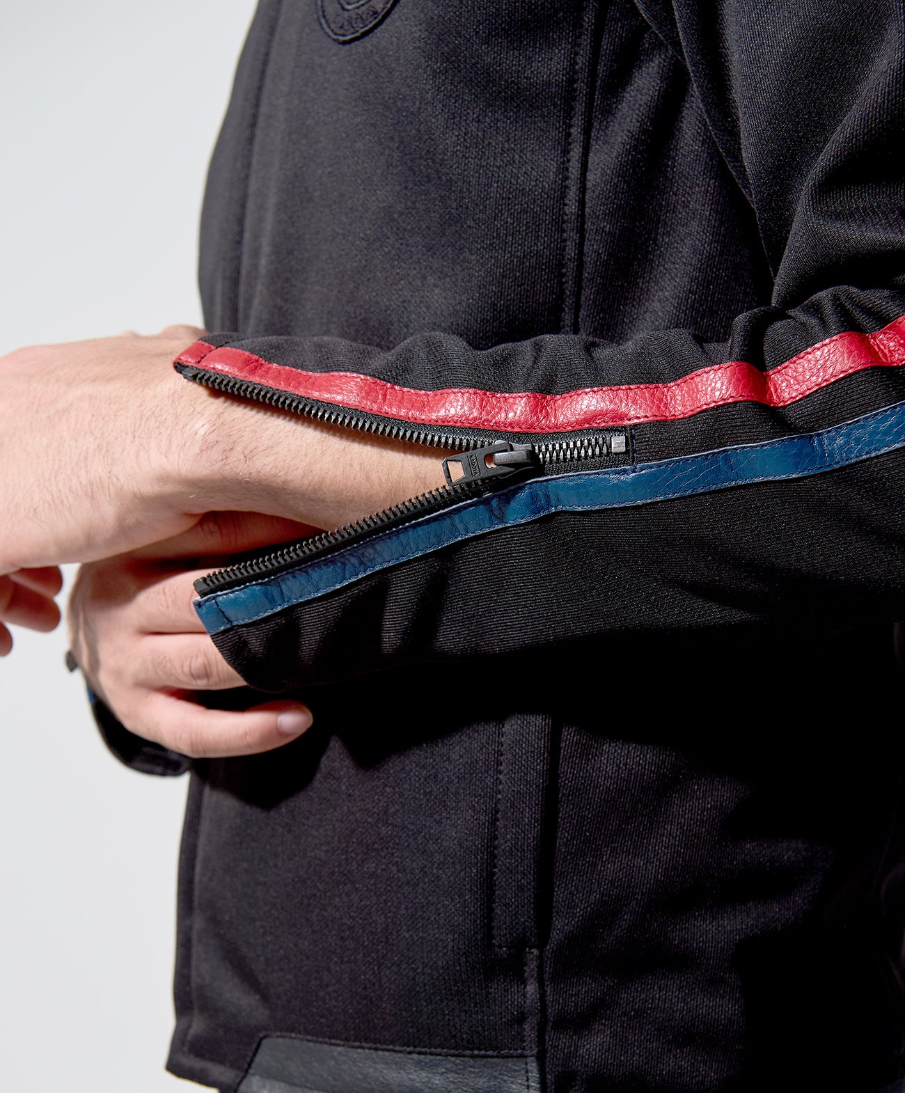 THOMPSON-XC / ブラック