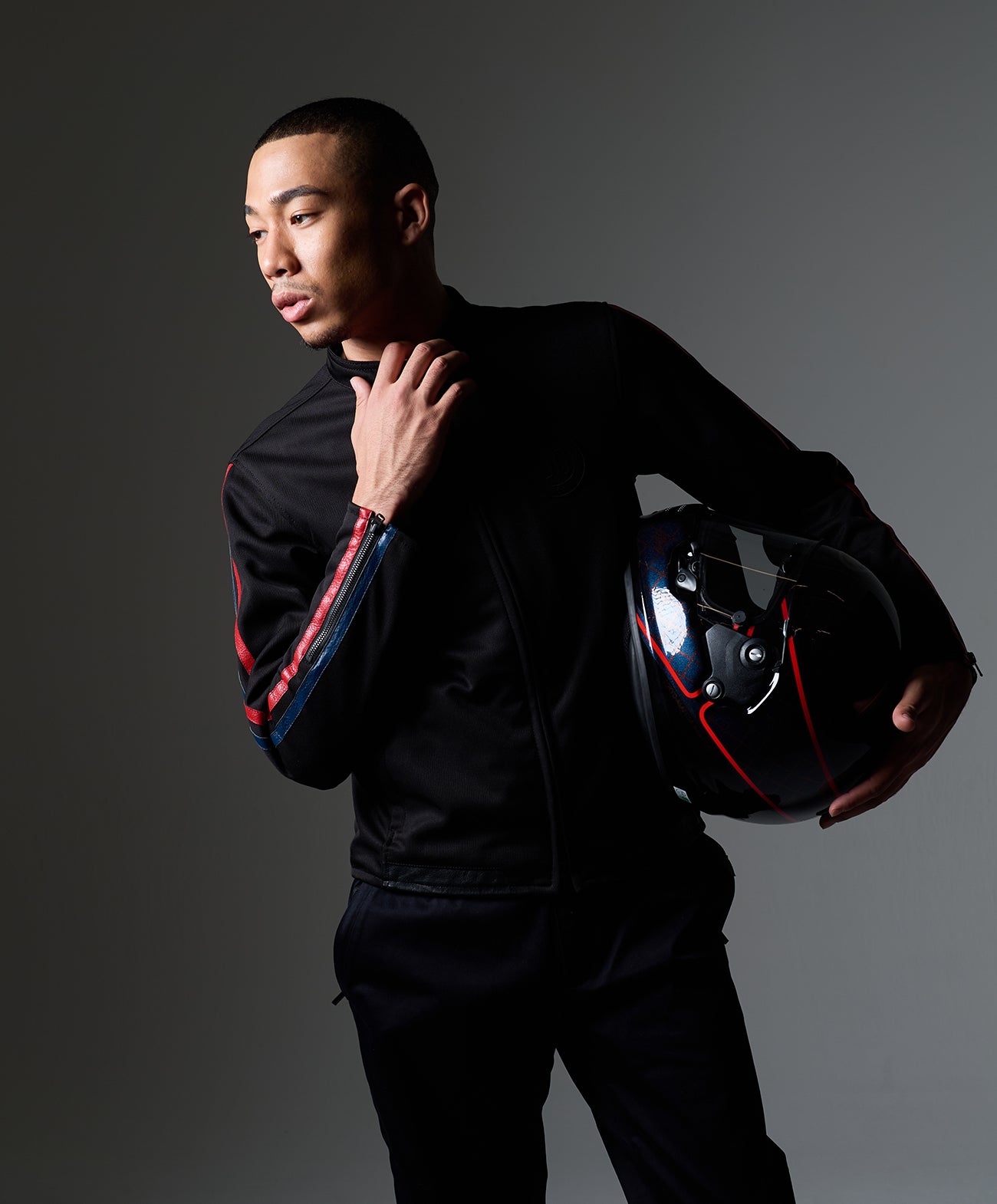 H178 B84 W72 サイズL 着用