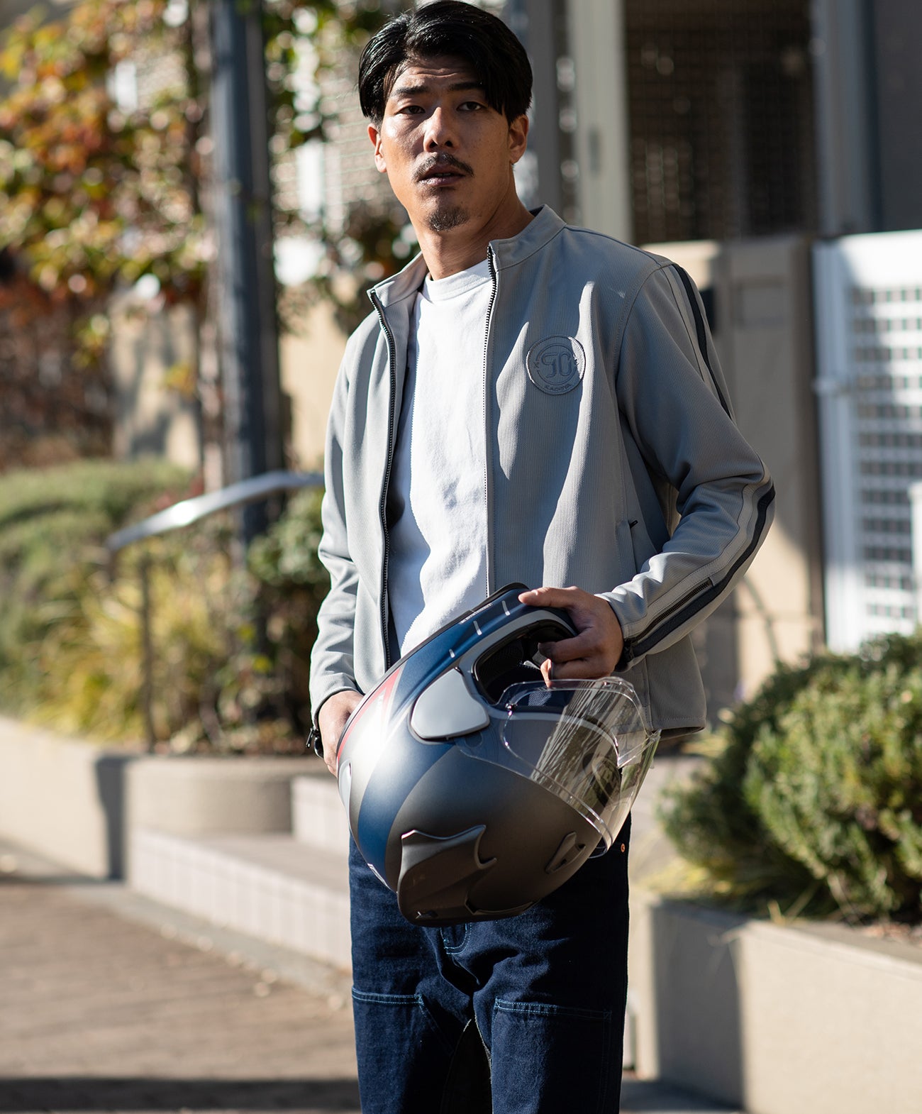 H185 B93 W72 サイズL 着用