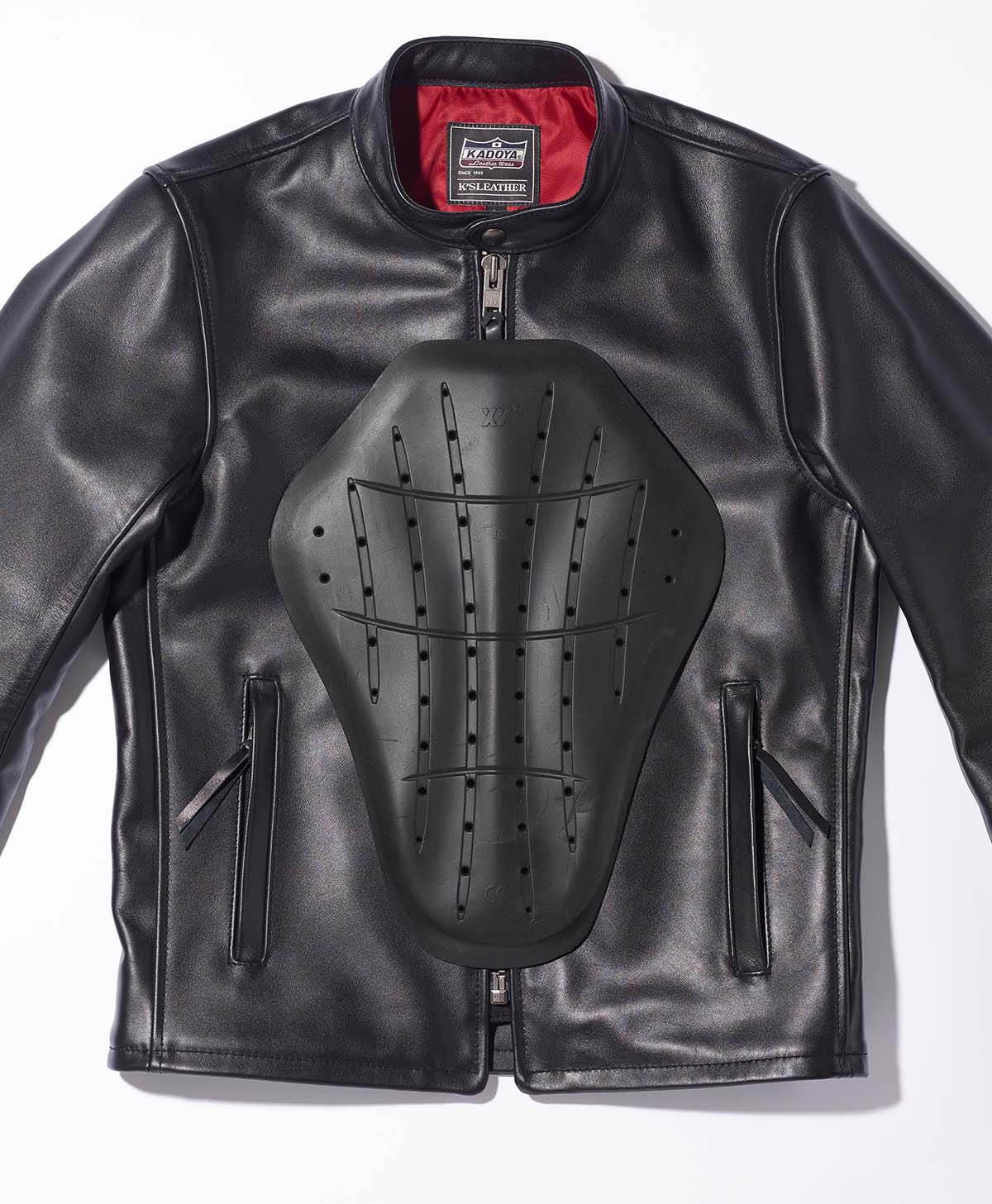 脊椎パッドを装備可能